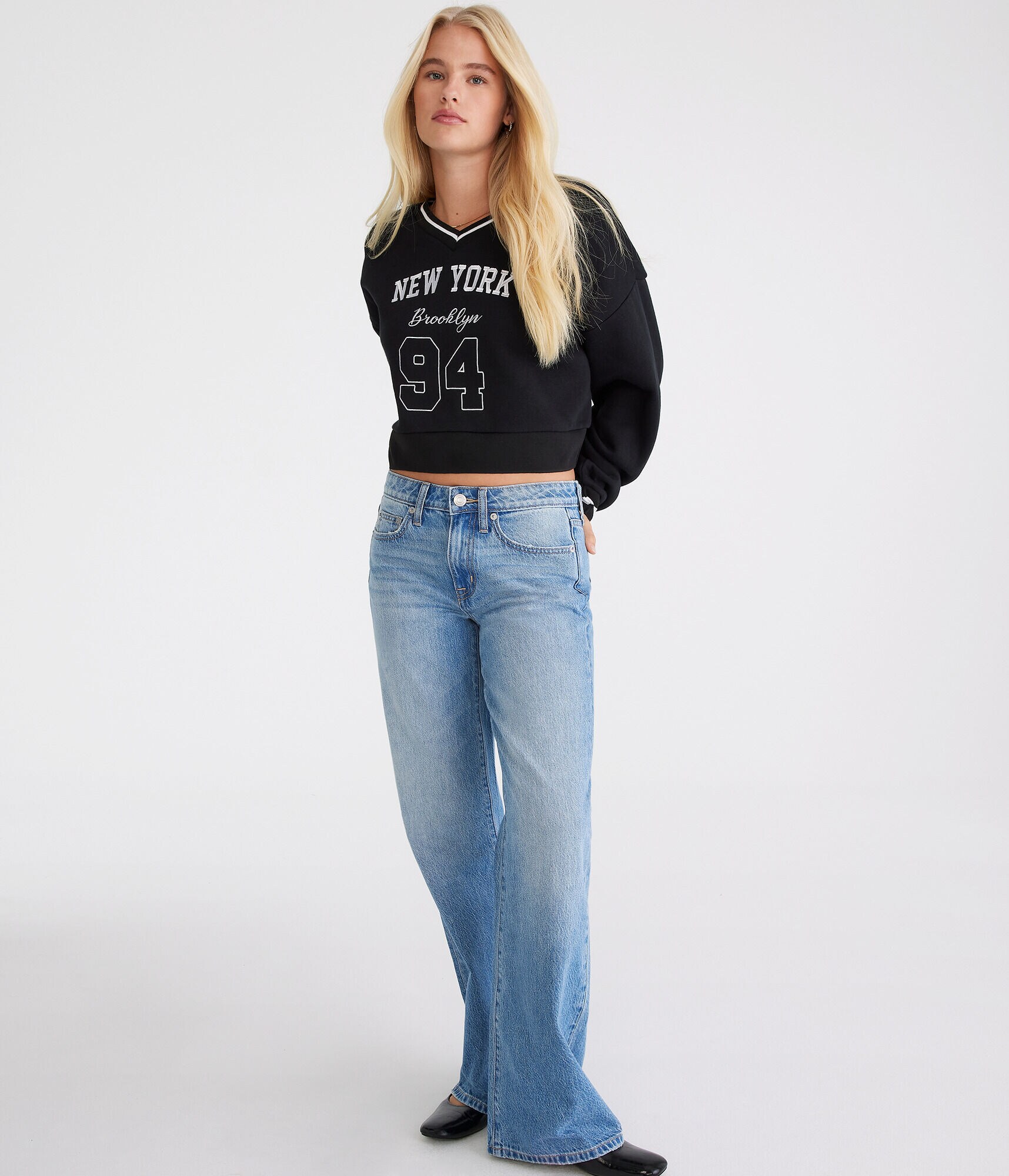 New York Cropped V-Neck Sweatshirt