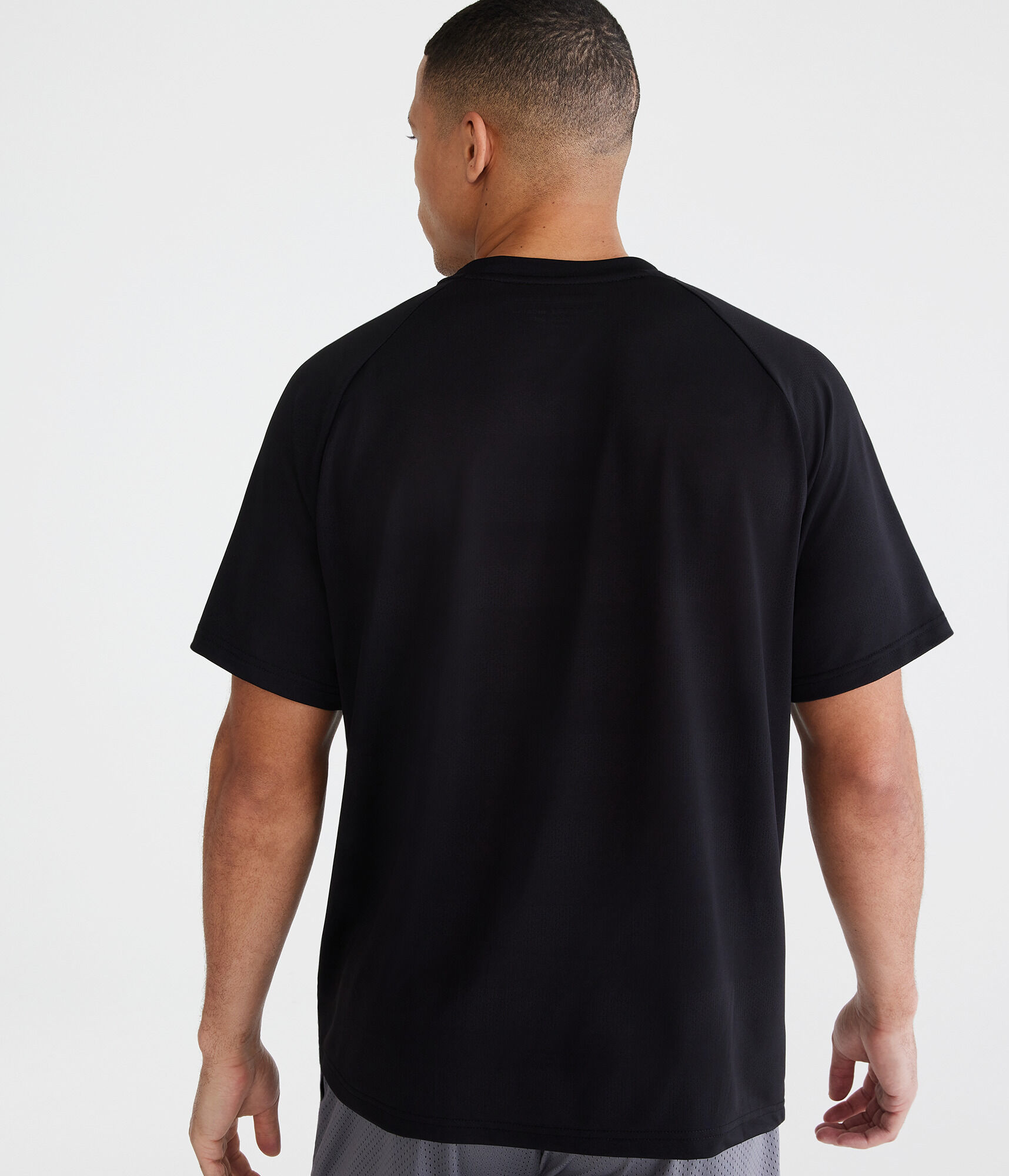 Aero Icon Raglan Tech Tee