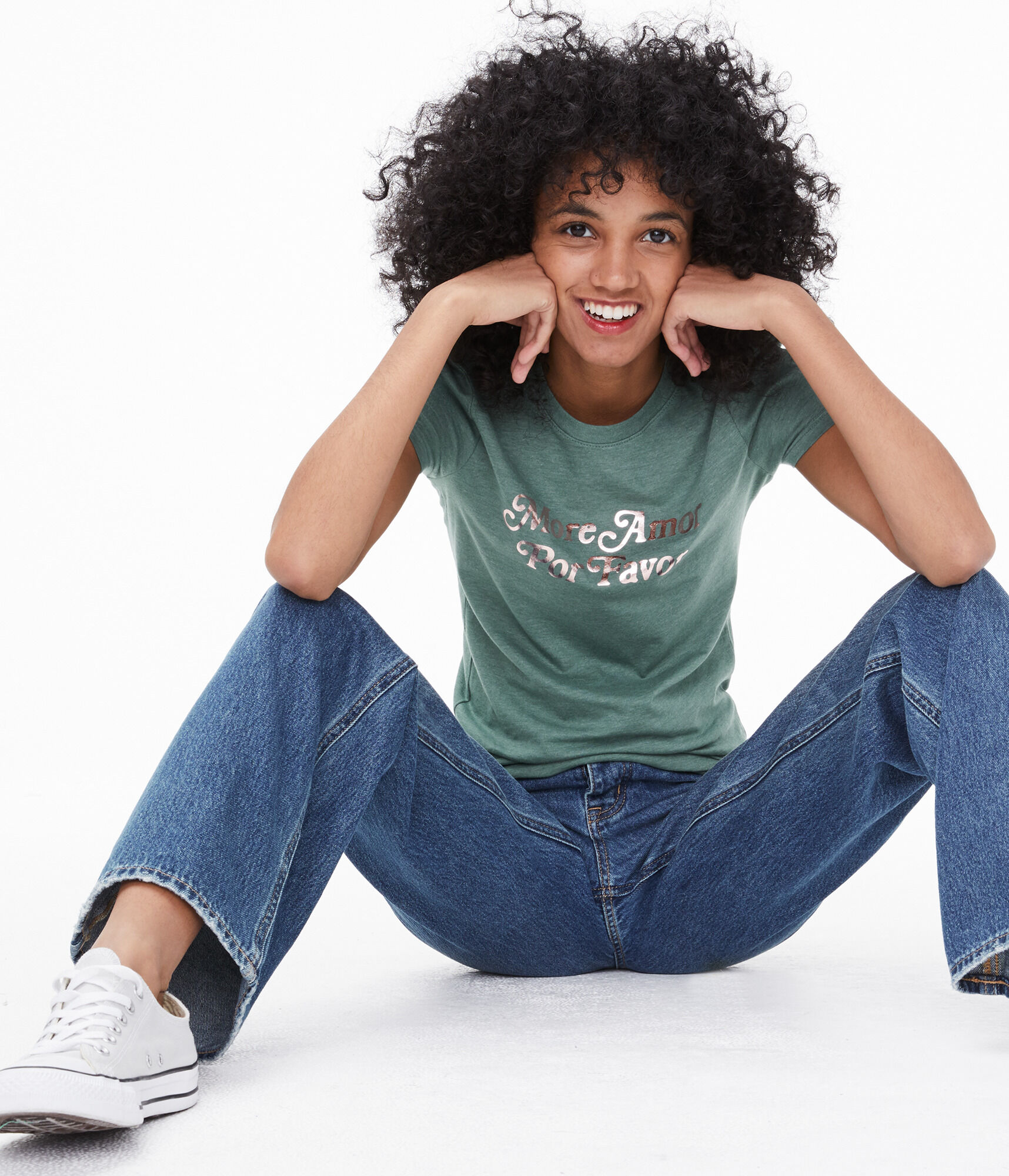 More Amor Por Favor Graphic Tee