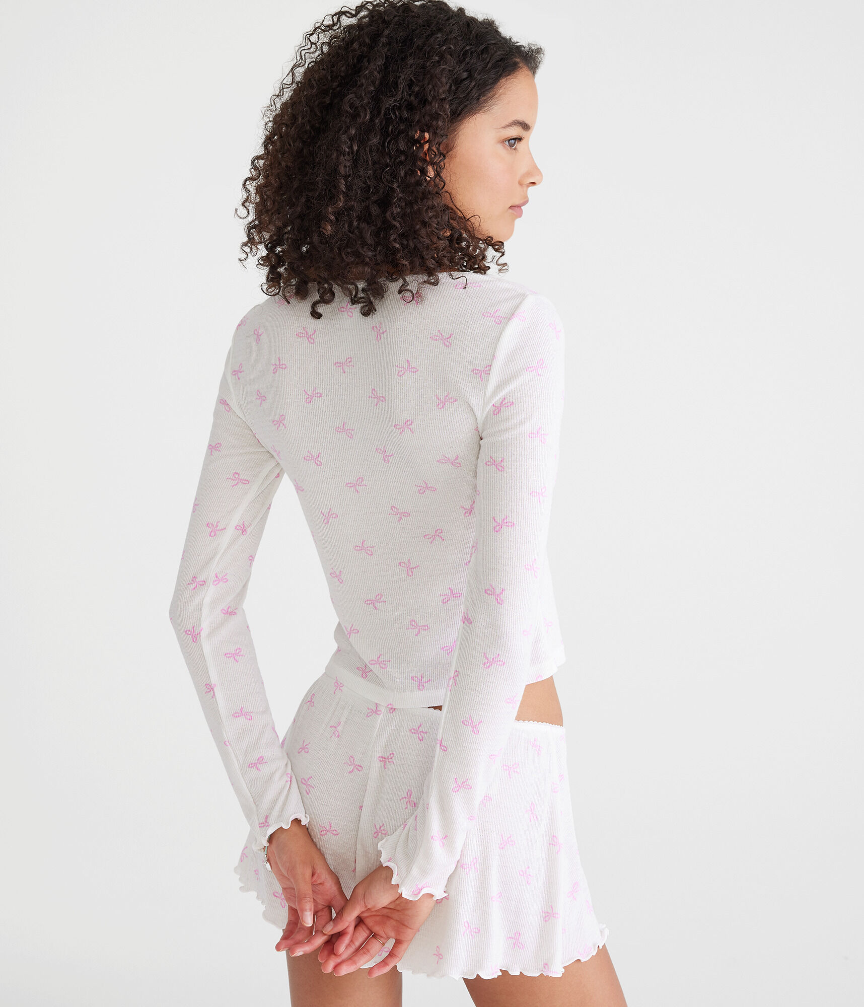 Long Sleeve Printed Cropped Scoop-Neck Sleep Tee