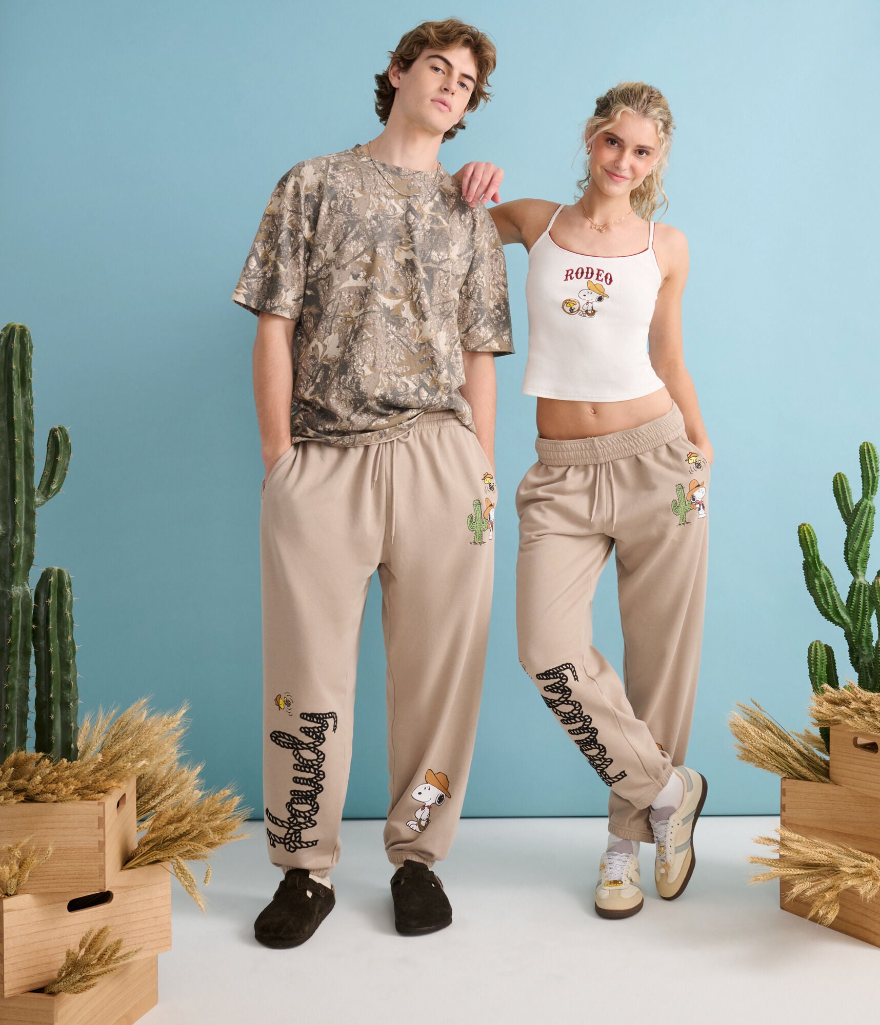 Peanuts® | Aéropostale Western Snoopy Howdy Jogger Sweatpants
