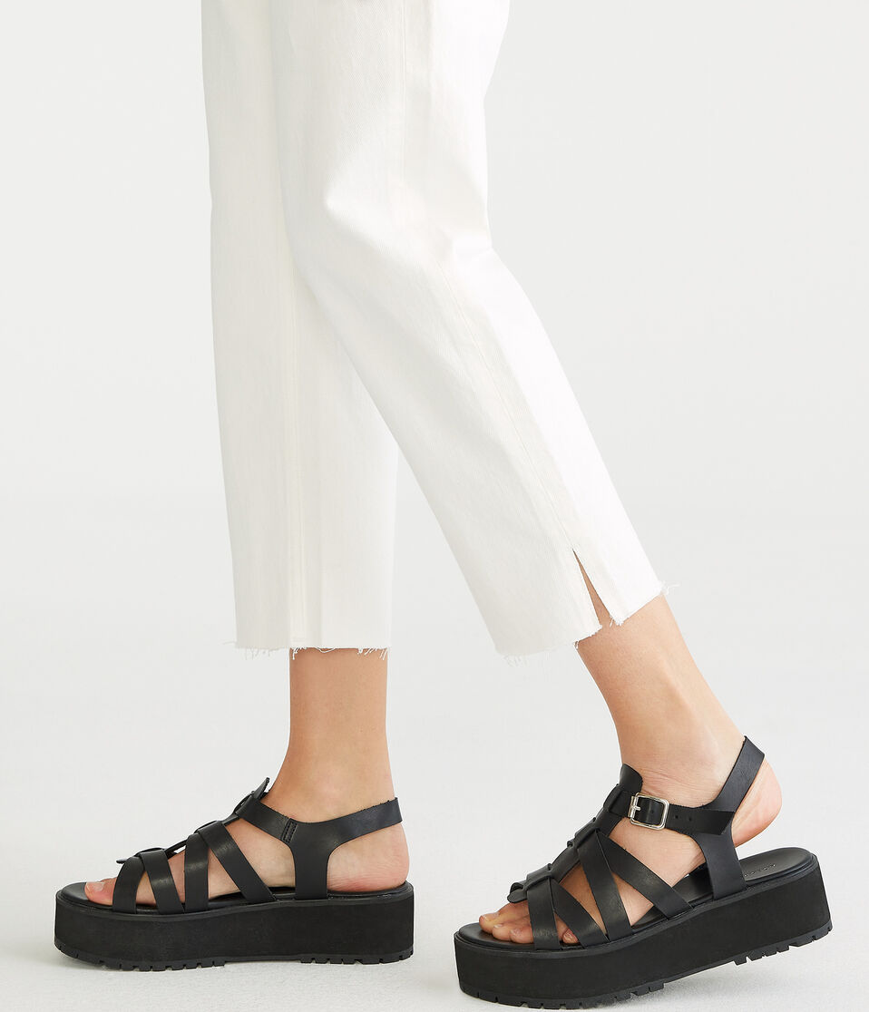 Low-Rise Baggy Crop Jean