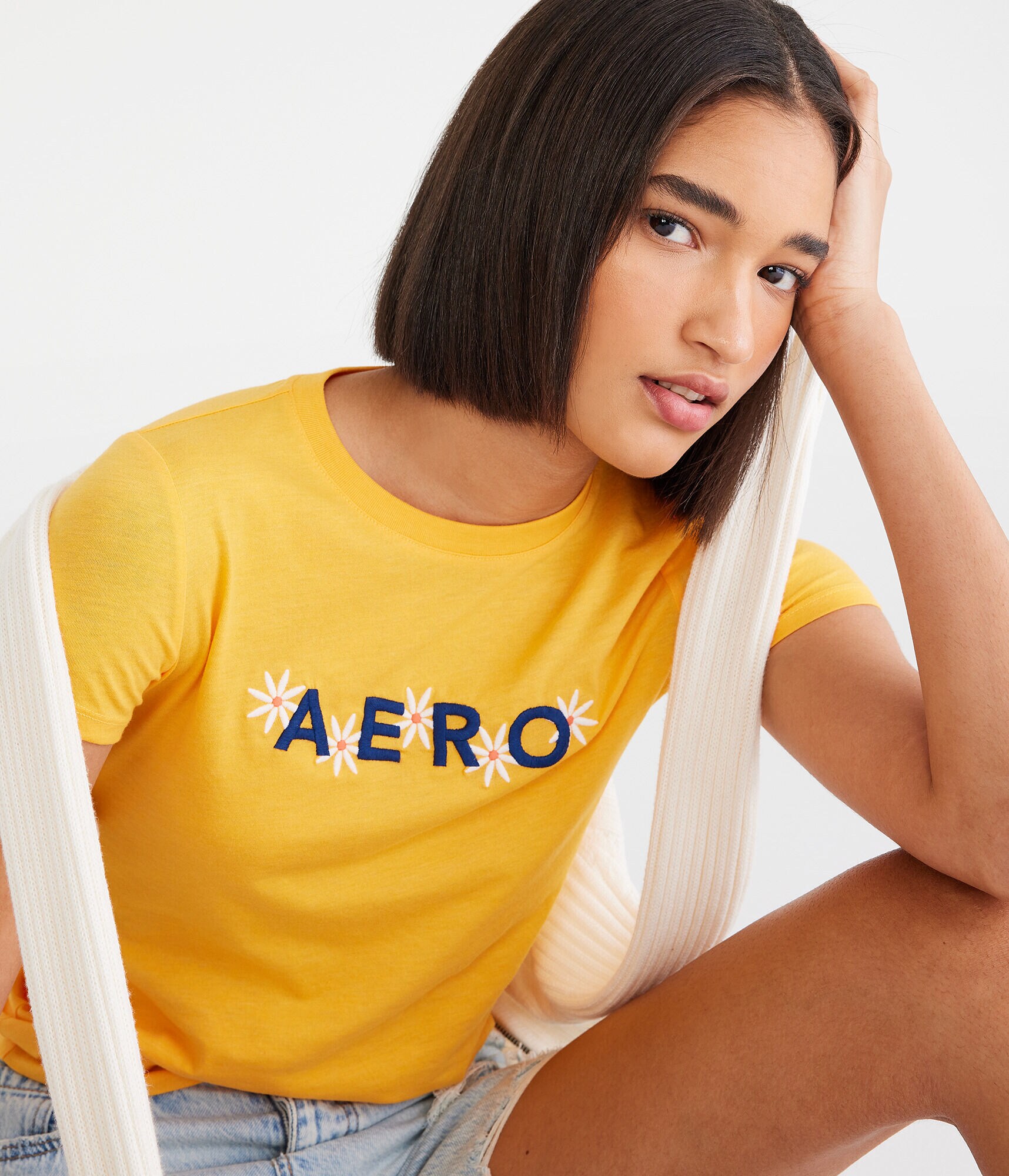 Aero Daisies Graphic Tee