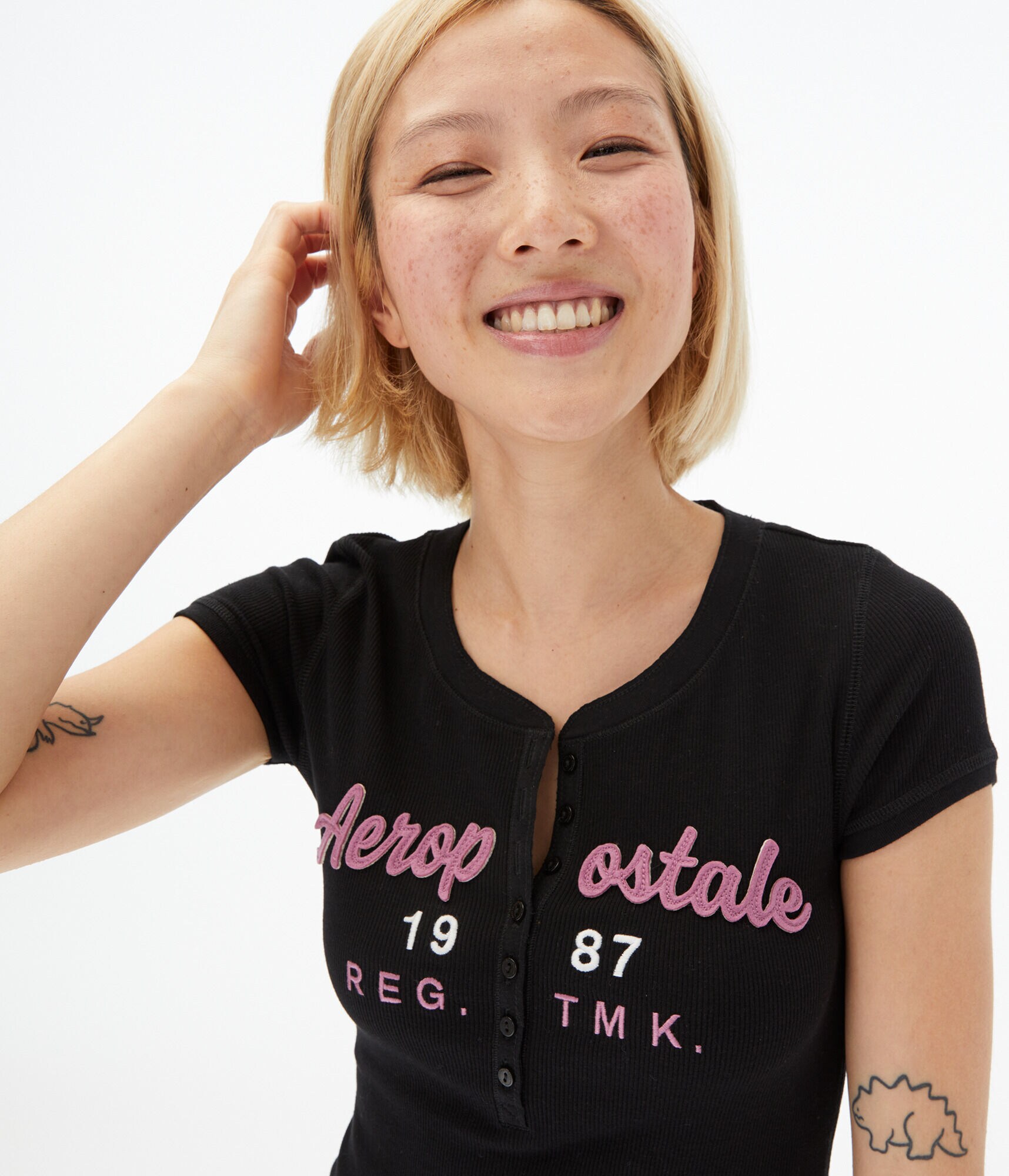 Aeropostale 1987 Graphic Henley***