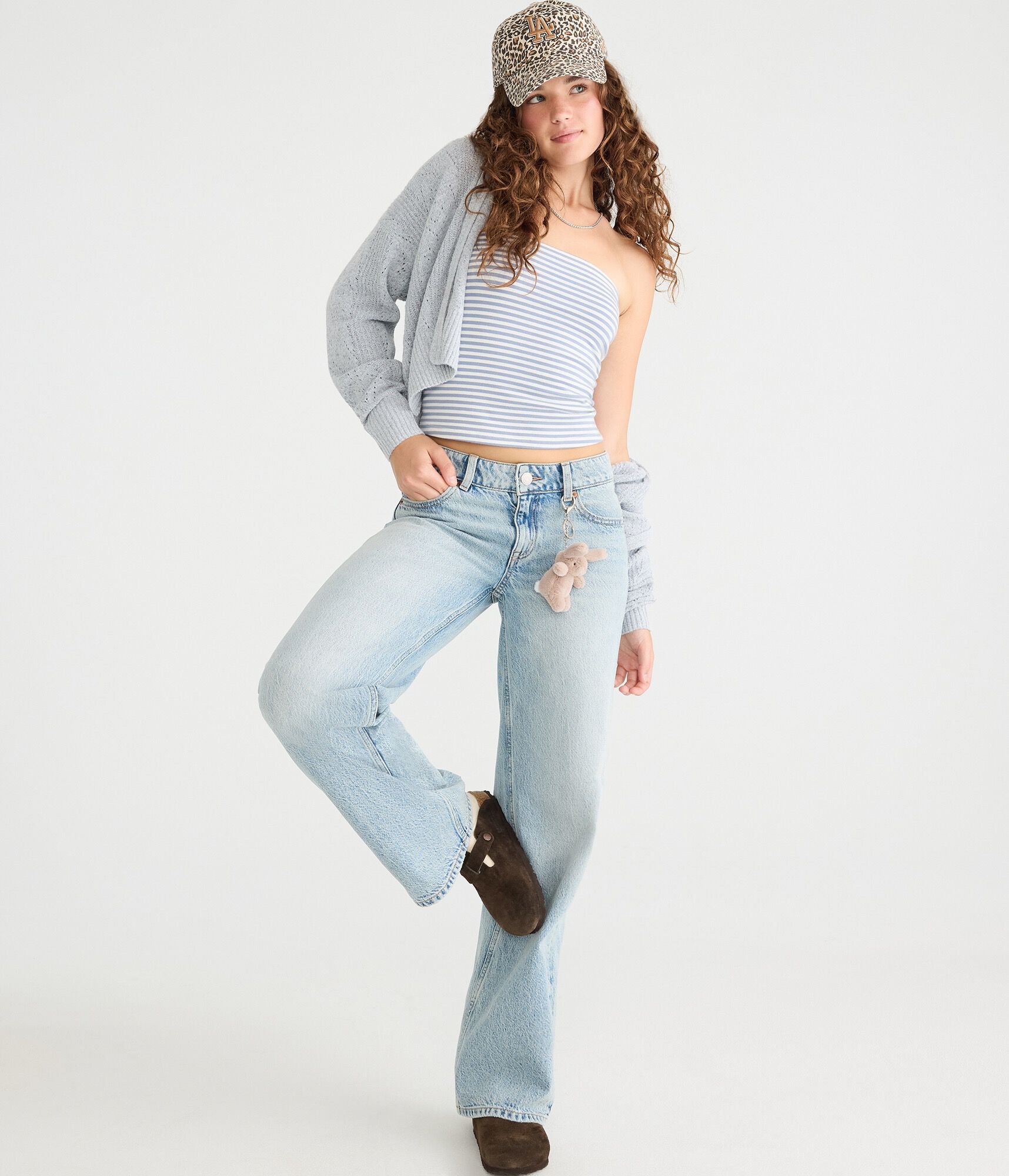 Low-Rise Baggy Wide Leg Leopard Bow Jean