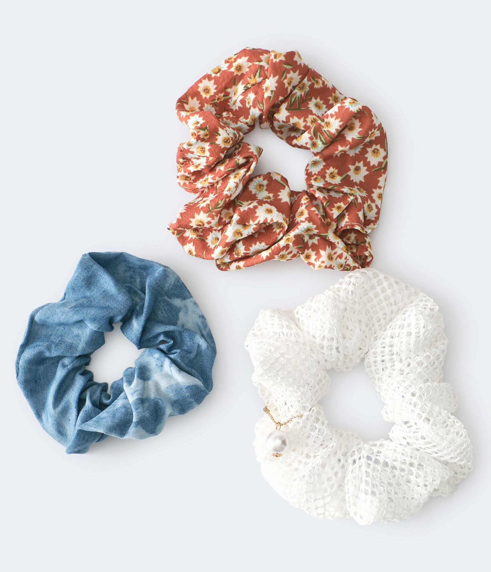 Mesh Pearl Scrunchie 3-Pack