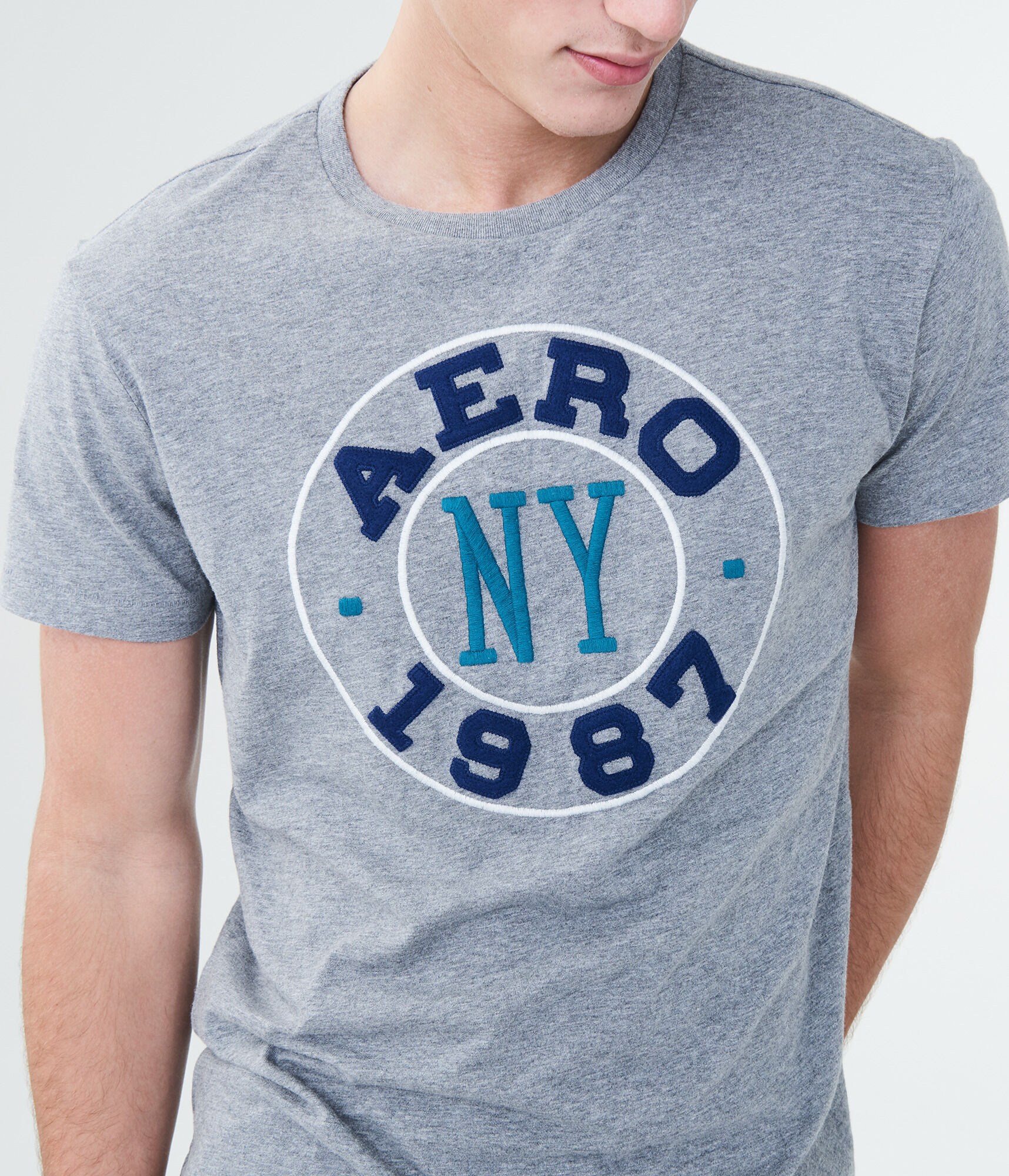 Aero NY 1987 Circle Graphic Tee