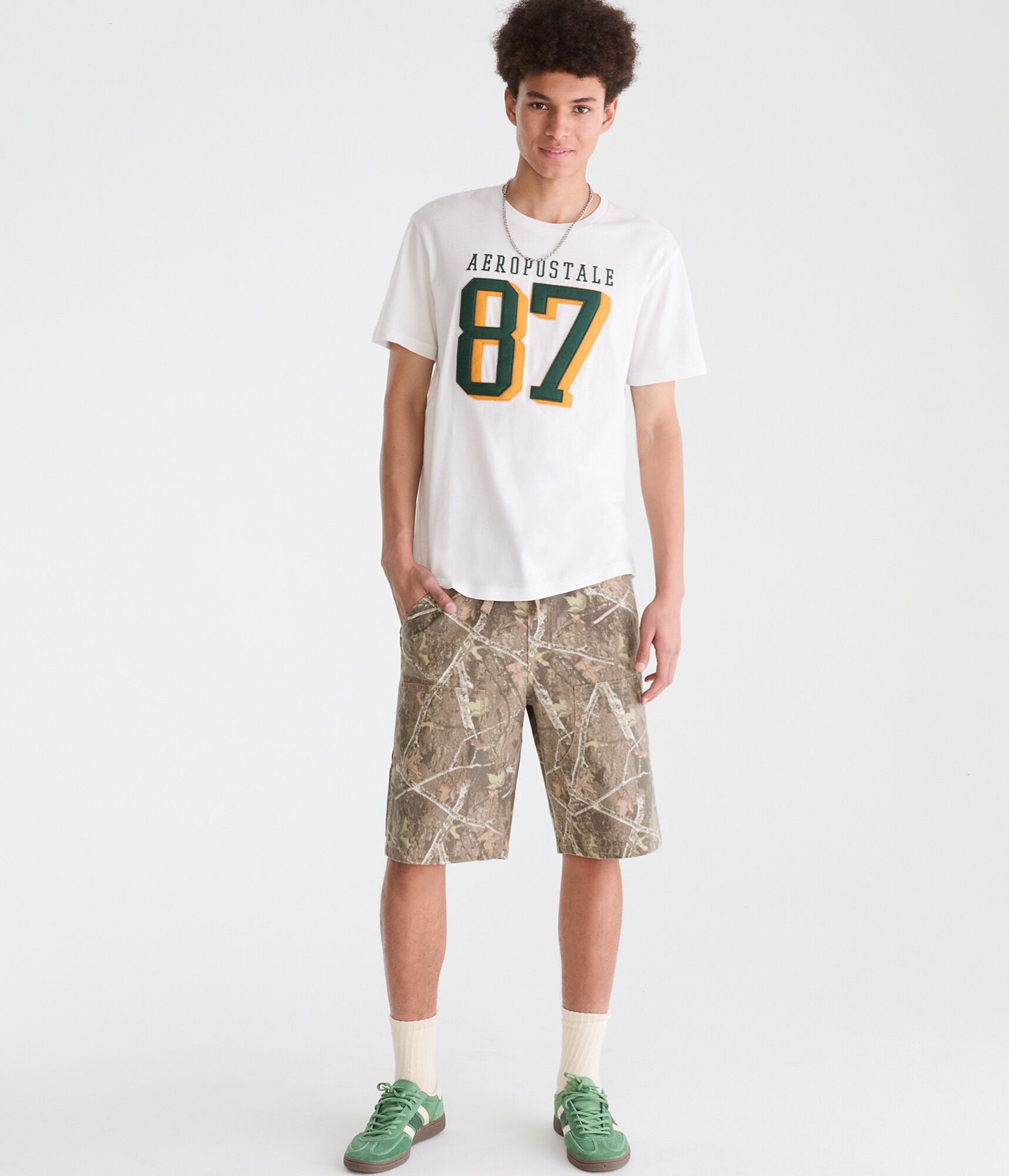 Aeropostale Large 87 Appliqu&eacute; Graphic Tee