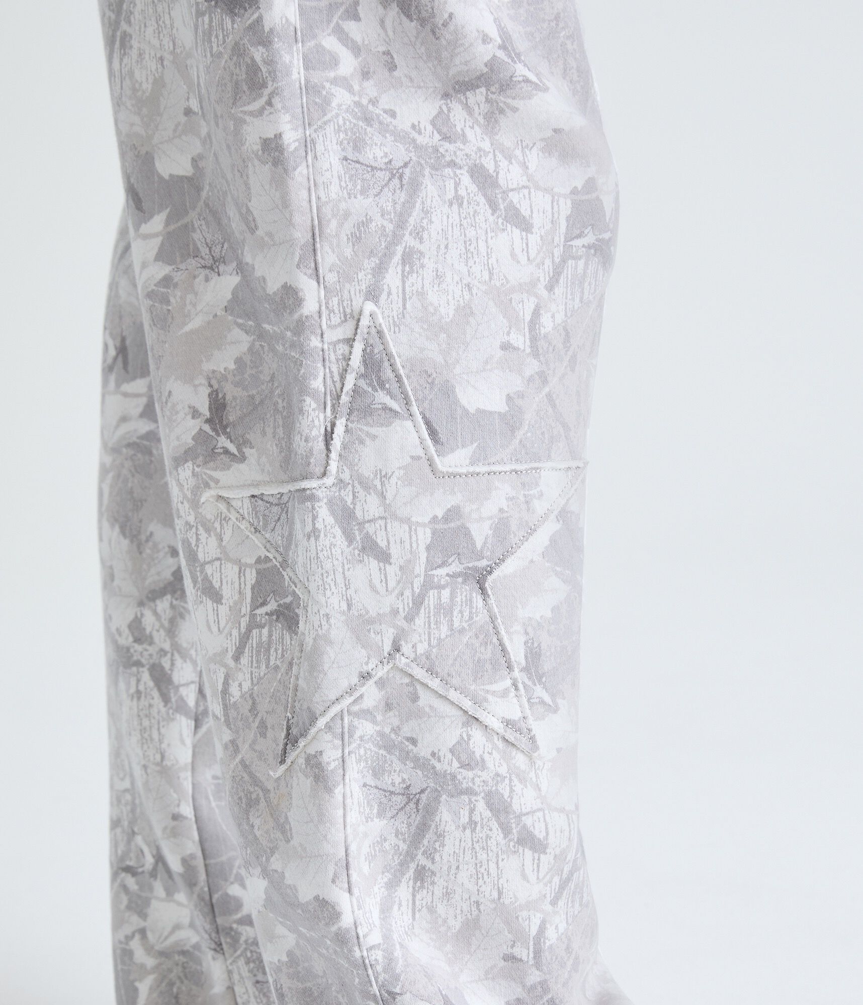 Cloud Soft Forest Camo Star Appliqu&eacute; Baggy Sweatpants