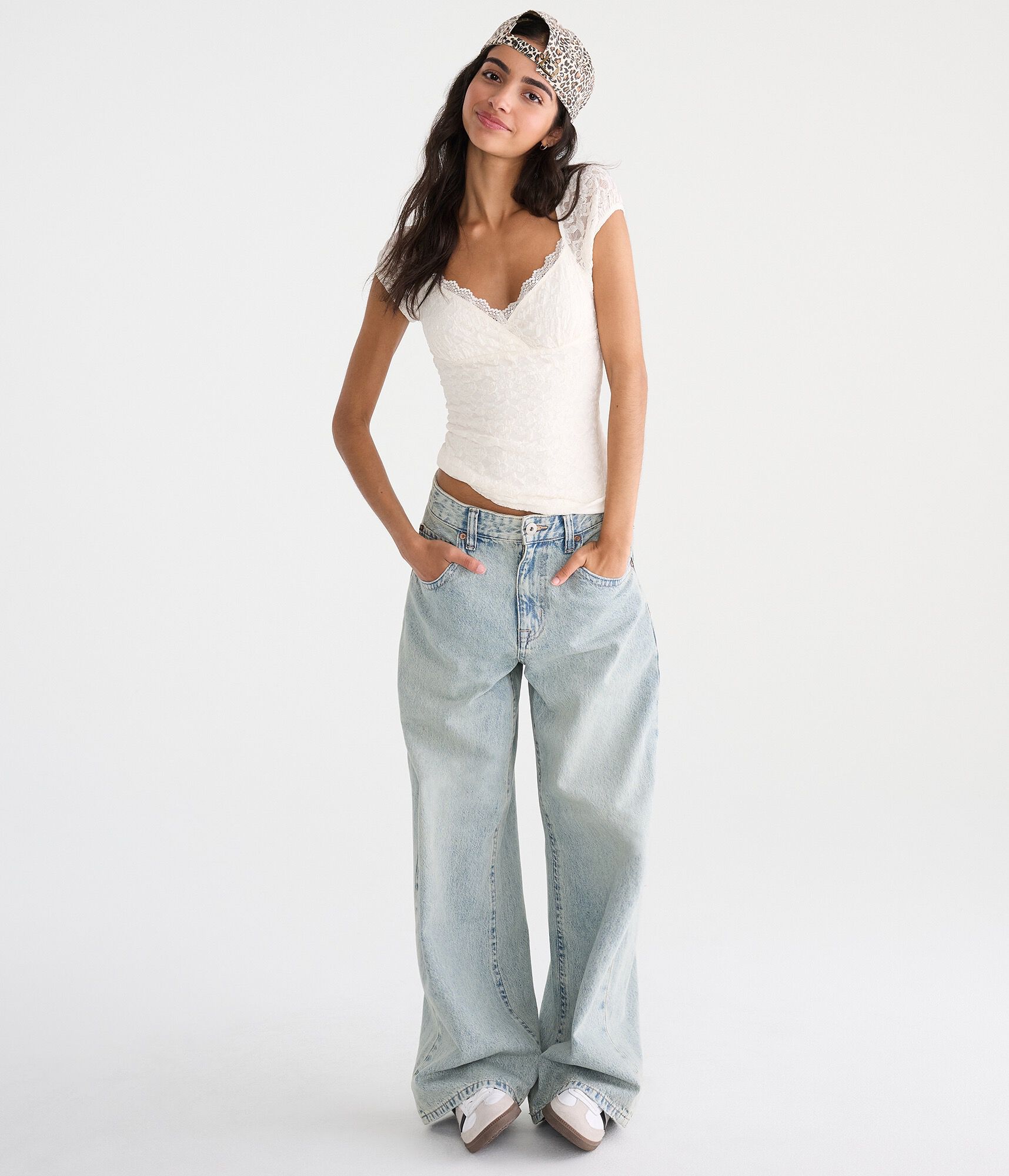 D&eacute;j&agrave; For Aero Short Sleeve Floral Lace V-Neck Top