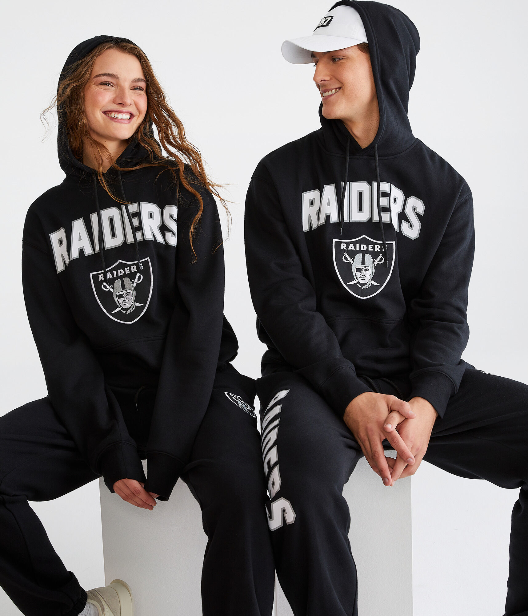 Las Vegas Raiders Pullover Hoodie