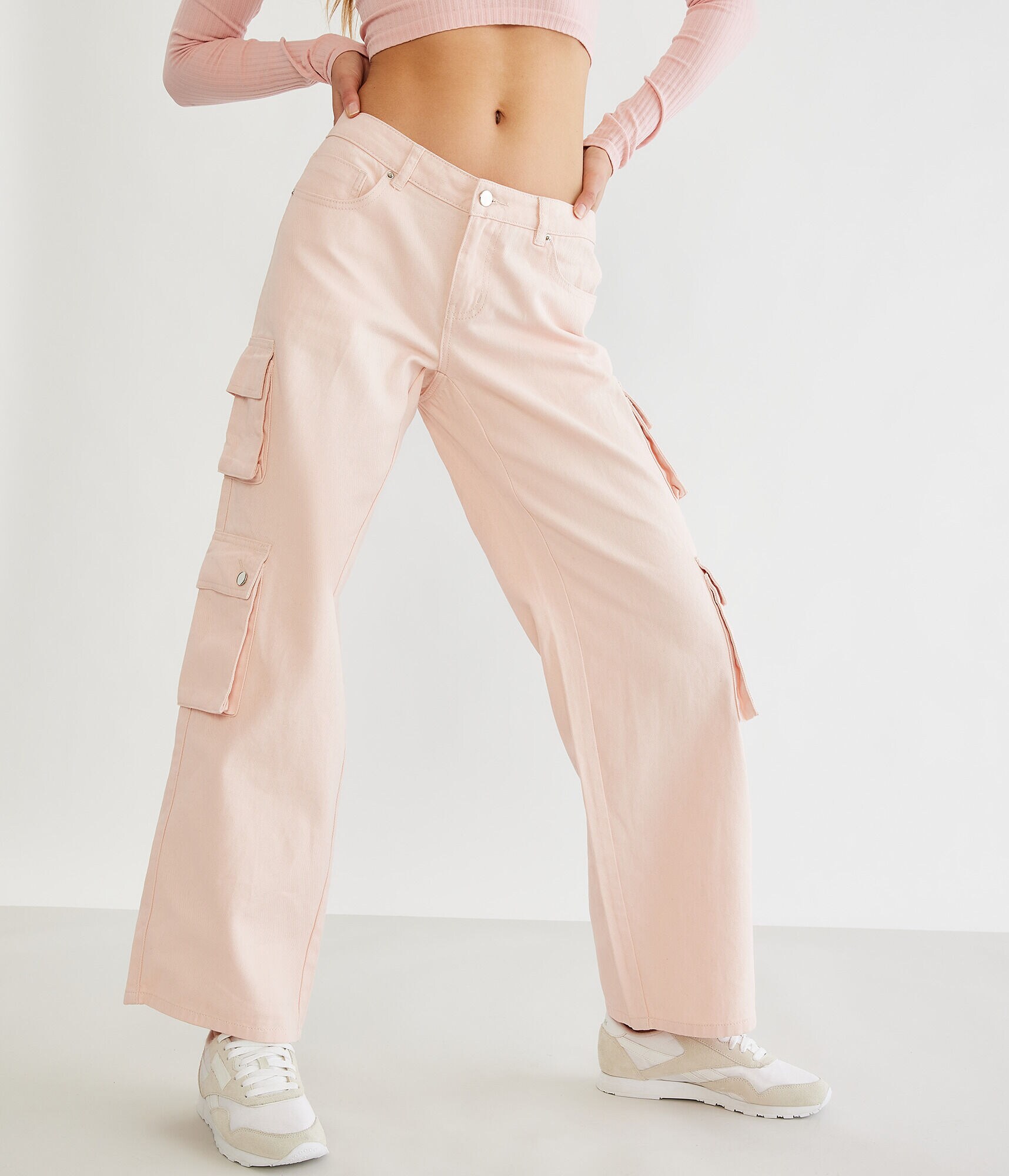 Double-Pocket Wide Leg Cargo Pants