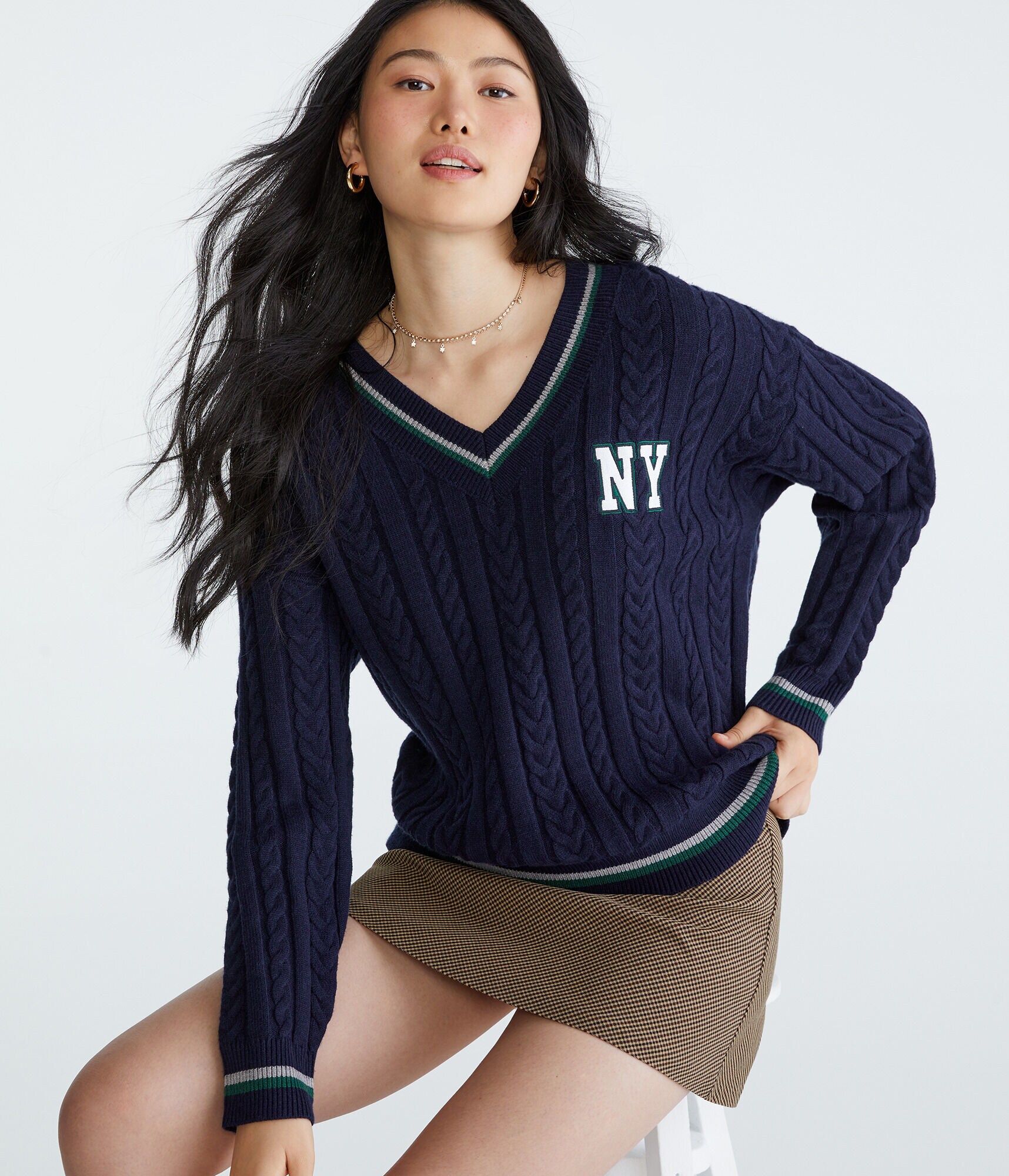 City Oversized Cable V-Neck Sweater