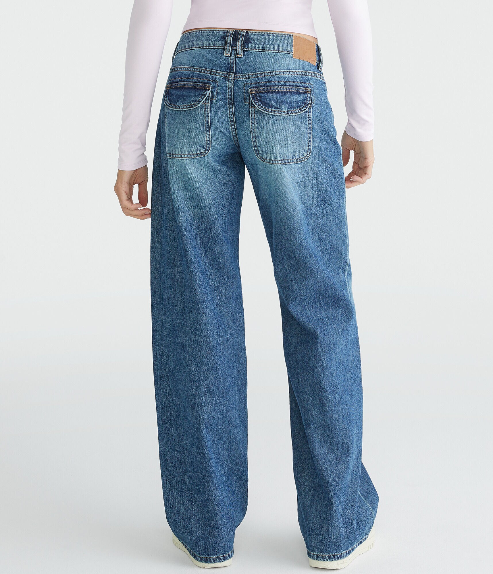 Low-Rise Baggy Wide Leg Lightweight Luxe Jean
