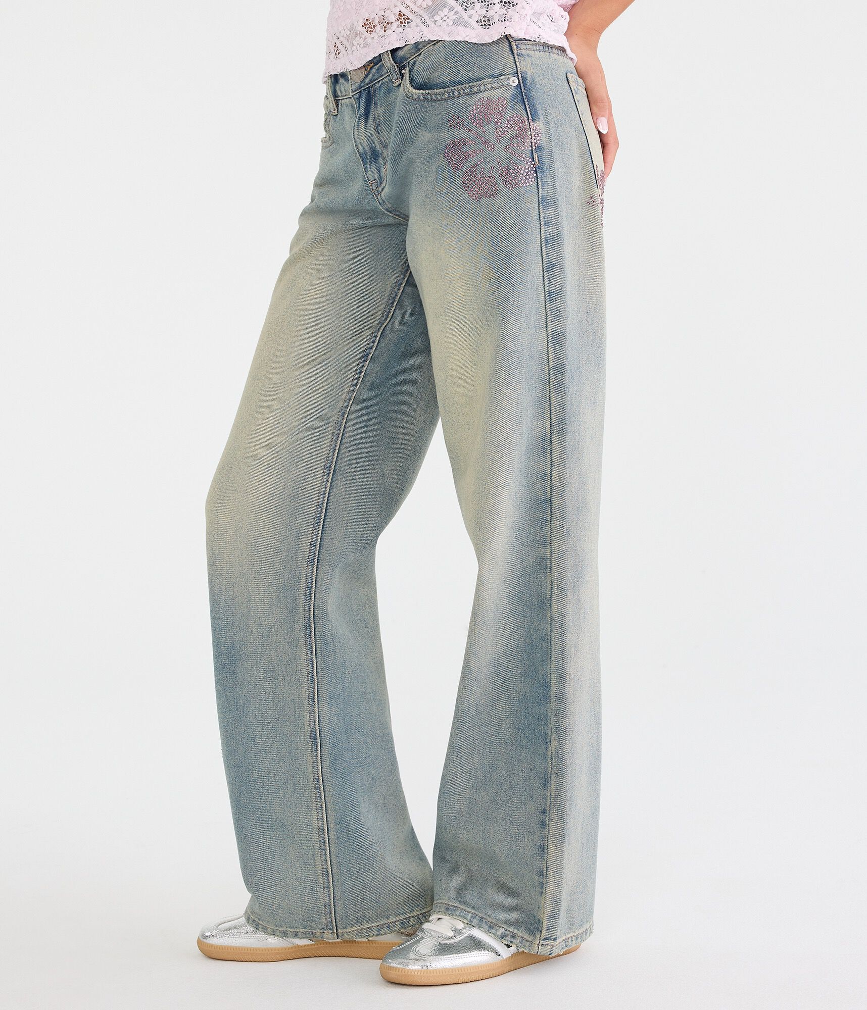 Low-Rise Baggy Wide Leg Rhinestone Flower Jean
