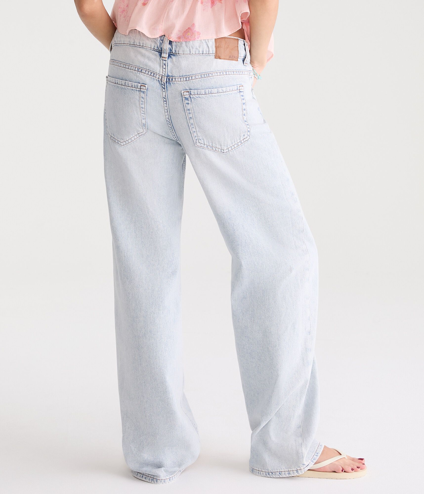 Low-Rise Baggy Wide Leg Jean