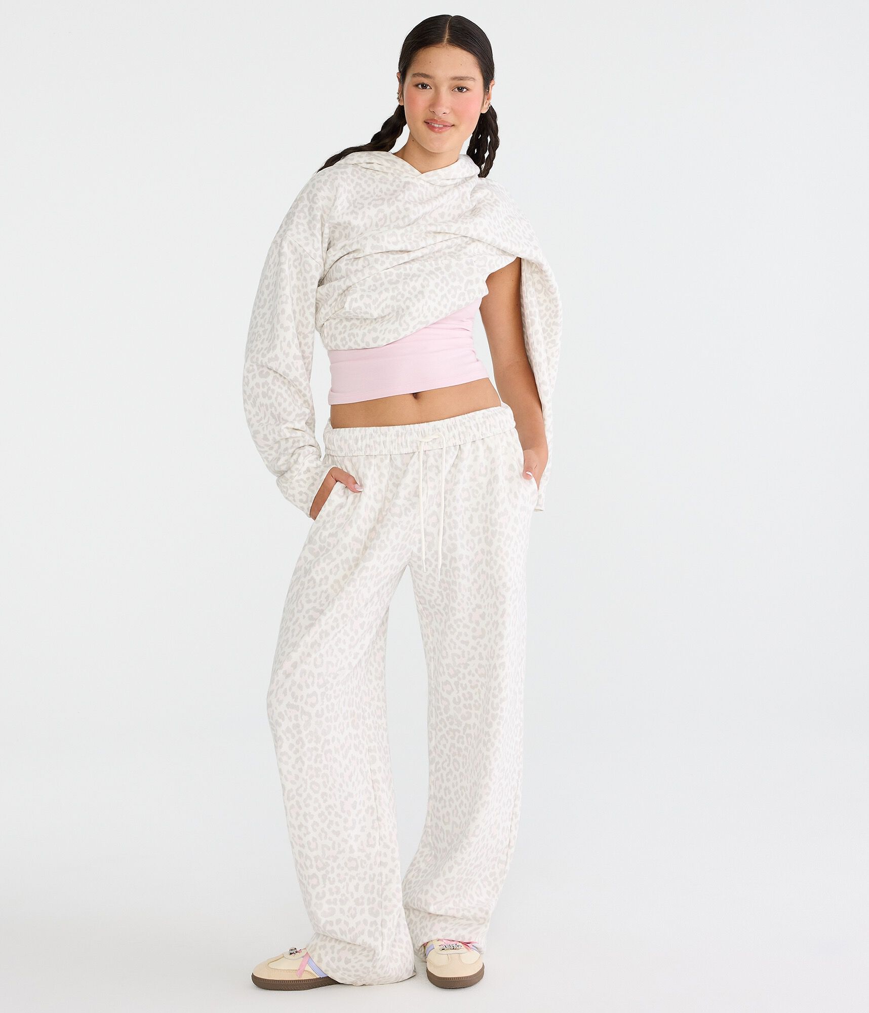 Cloud Soft Leopard Print Mid-Rise Straight Leg Sweatpants