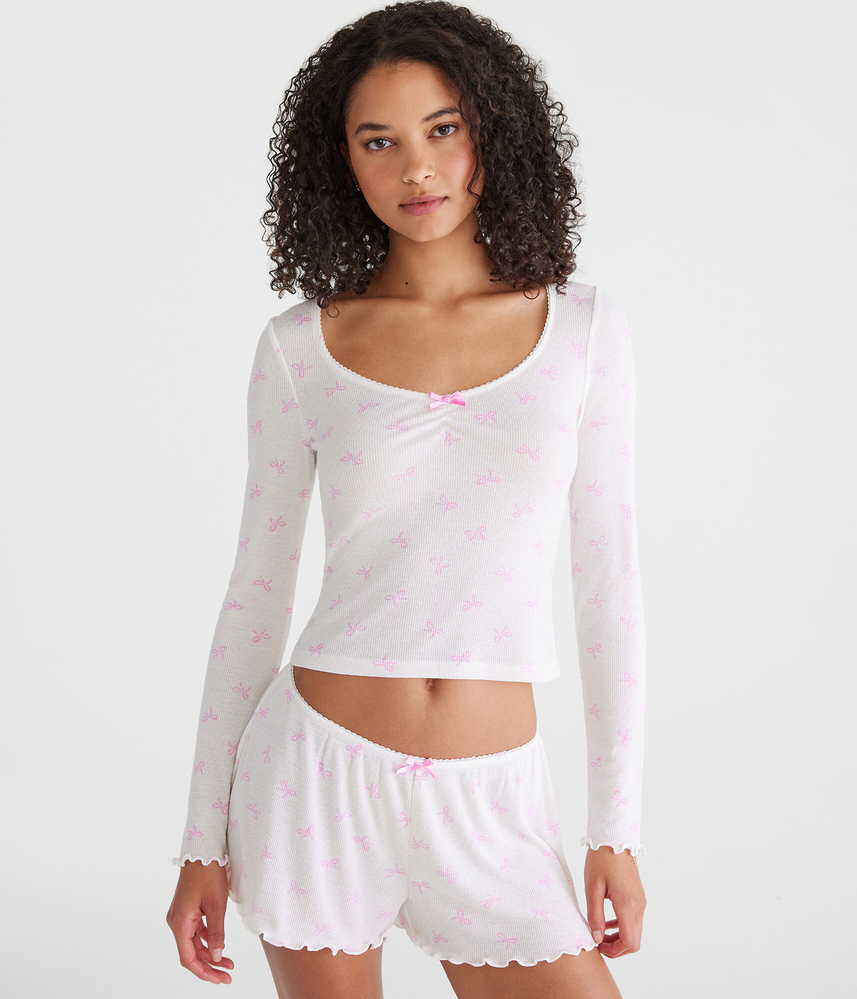 Long Sleeve Printed Cropped Scoop-Neck Sleep Tee