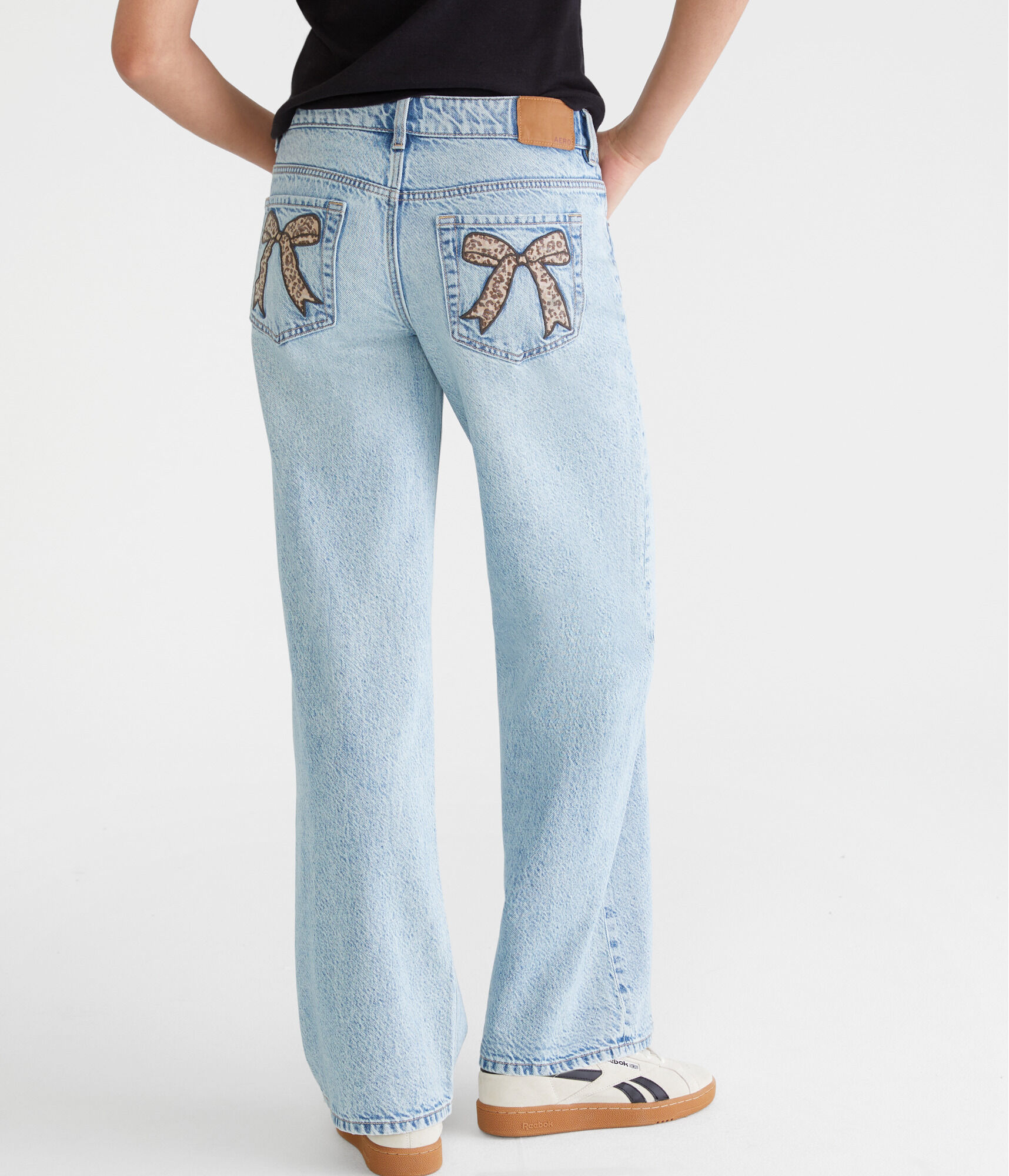 Low-Rise Baggy Wide Leg Bow Pocket Jean