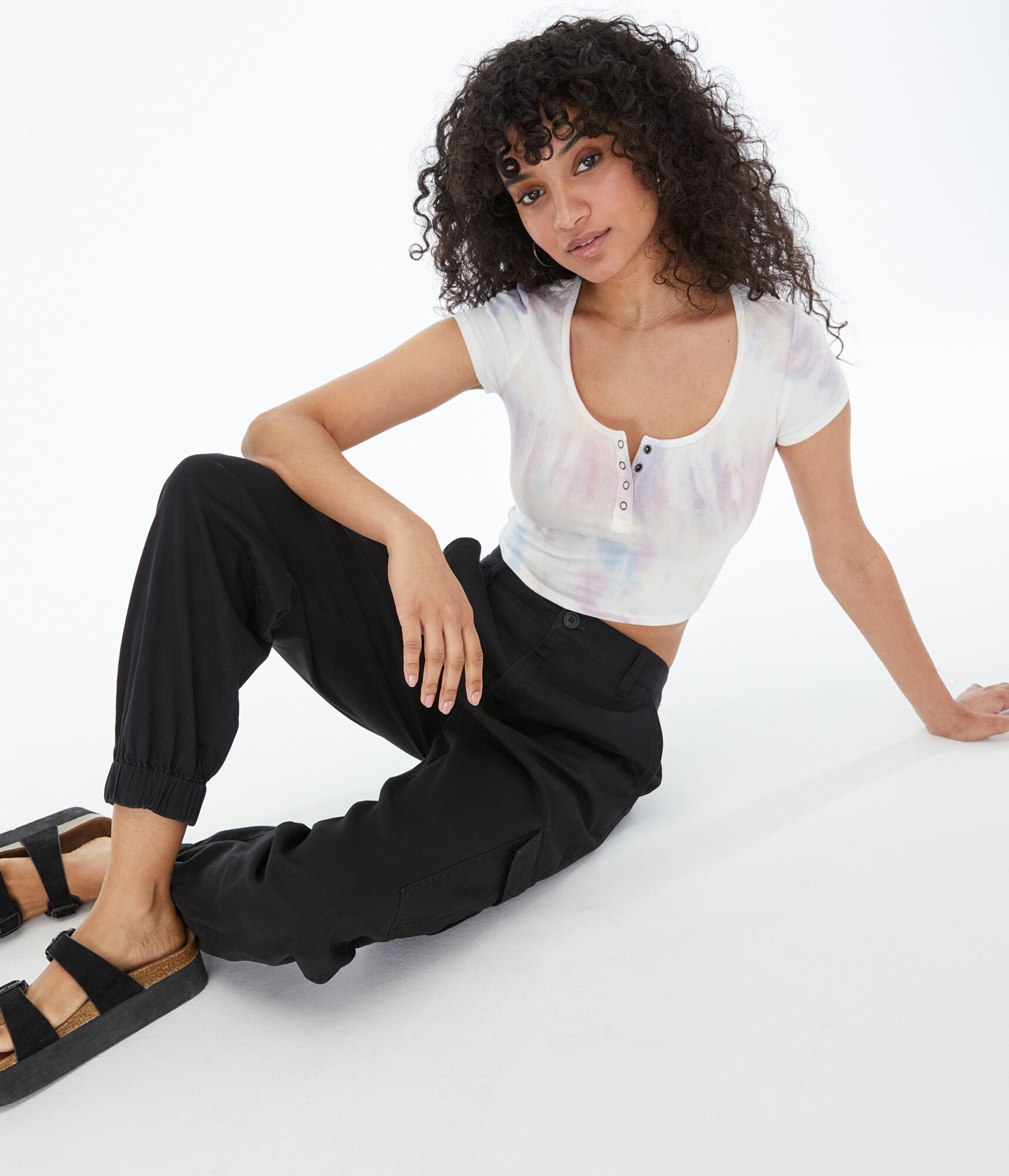 Tie-Dye Cropped Snap Henley Tee