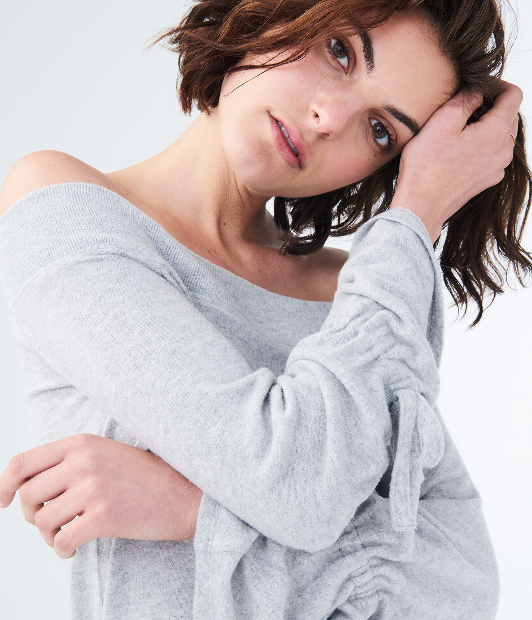 Seriously Soft Off-The-Shoulder Sweater***