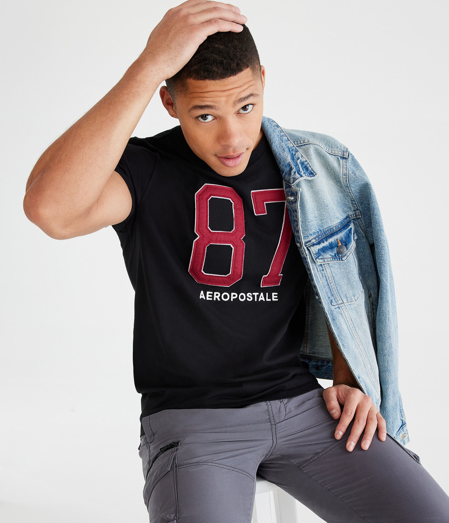 Aeropostale Large 87 Appliqu&eacute; Graphic Tee