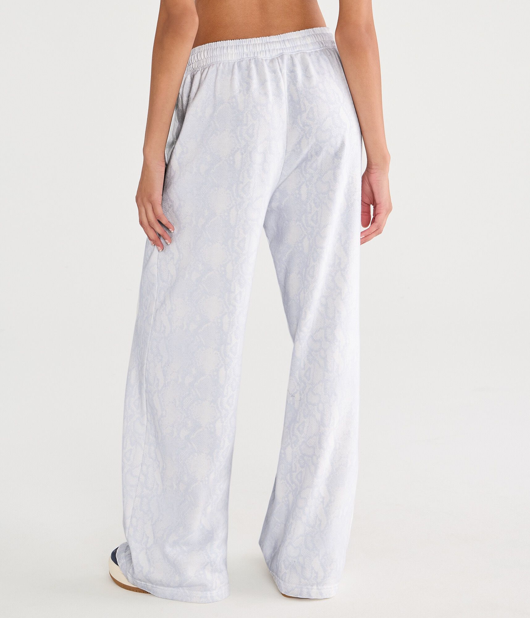 Cloud Soft Snake Print Mid-Rise Wide Leg Sweatpants