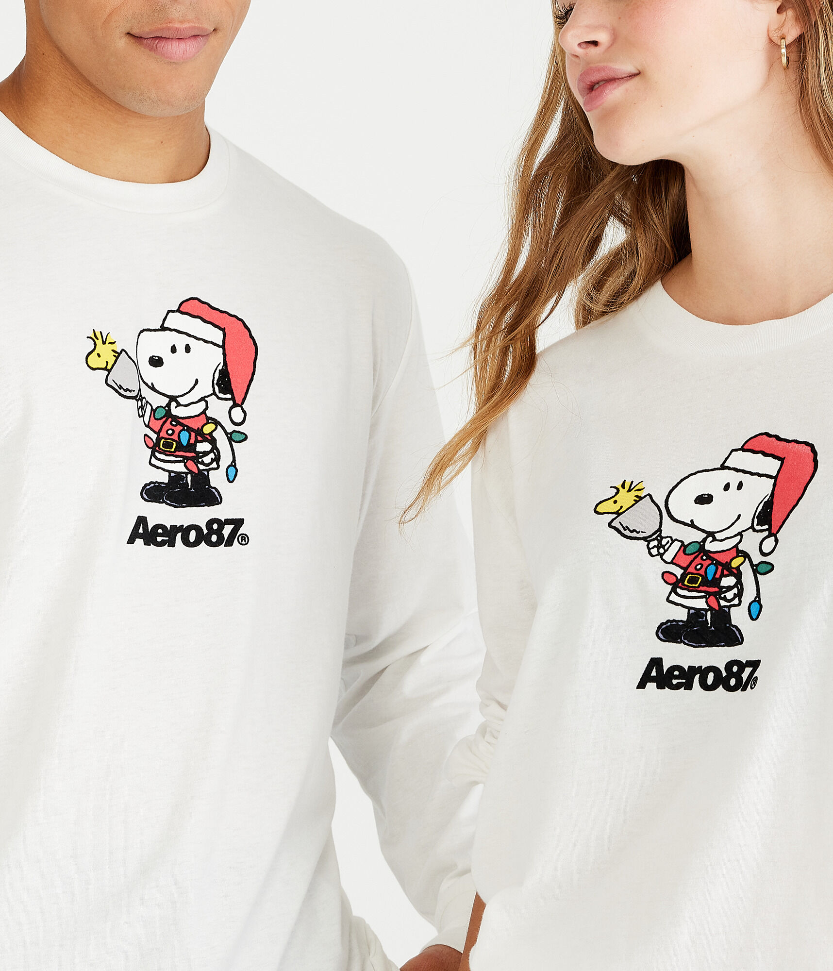 Peanuts&reg; | A&eacute;ropostale Long Sleeve Santa Snoopy Graphic Tee