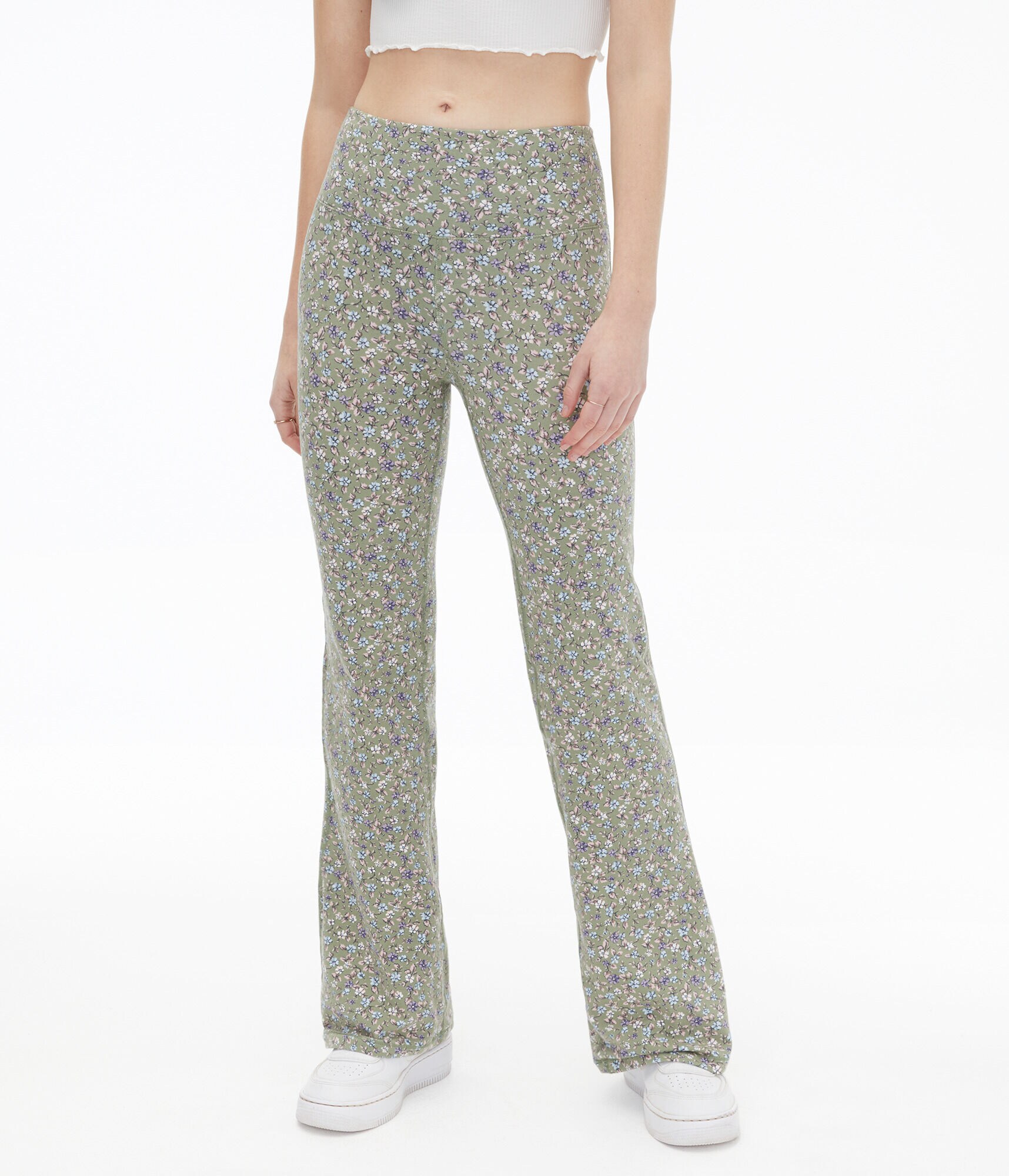 Seriously Soft Floral Ultra High-Rise Flare Leggings***