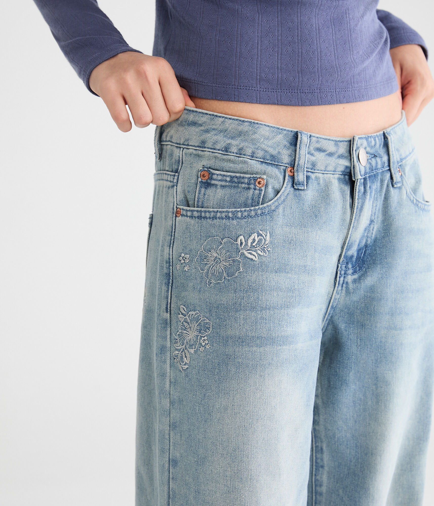 Low-Rise Baggy Wide Leg Hibiscus Jean