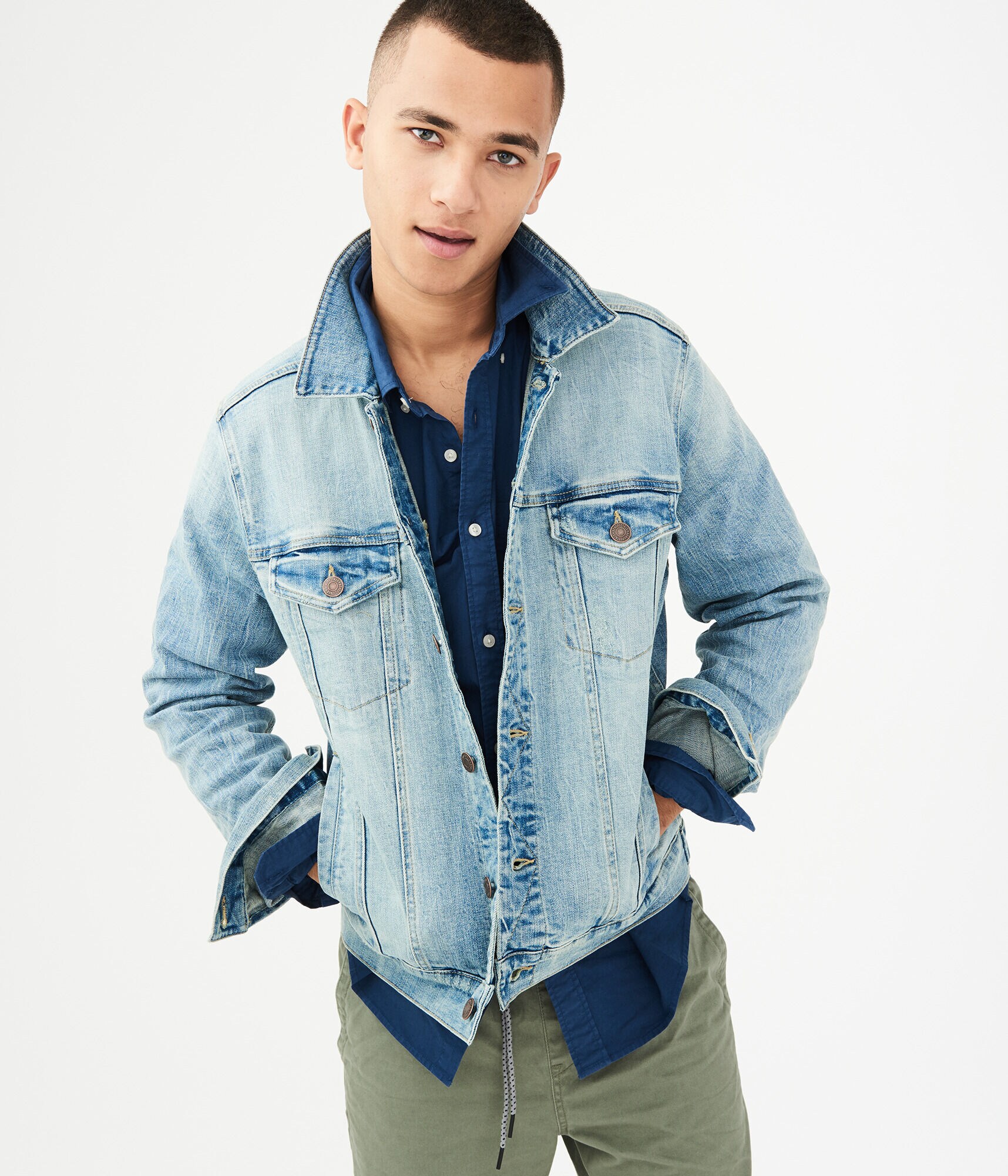 Men’s Light Wash Stretch Denim Jacket Aeropostale