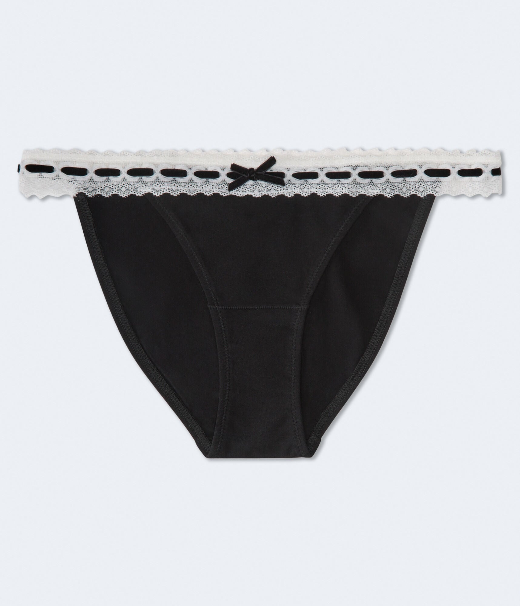 Ribbon & Lace Cheeky