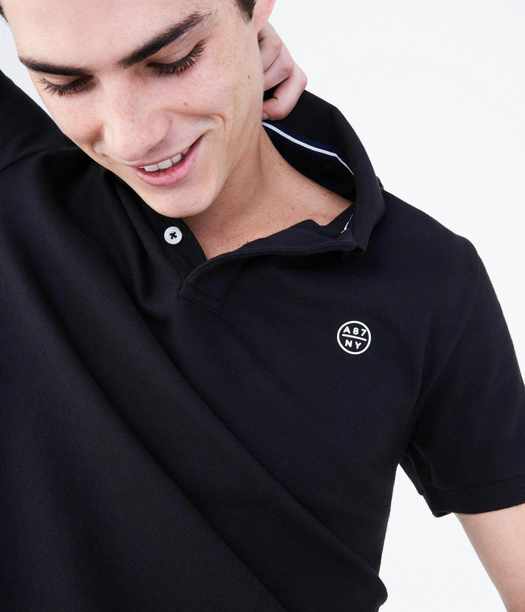 A87 NY Solid Stretch Piqu&eacute; Polo