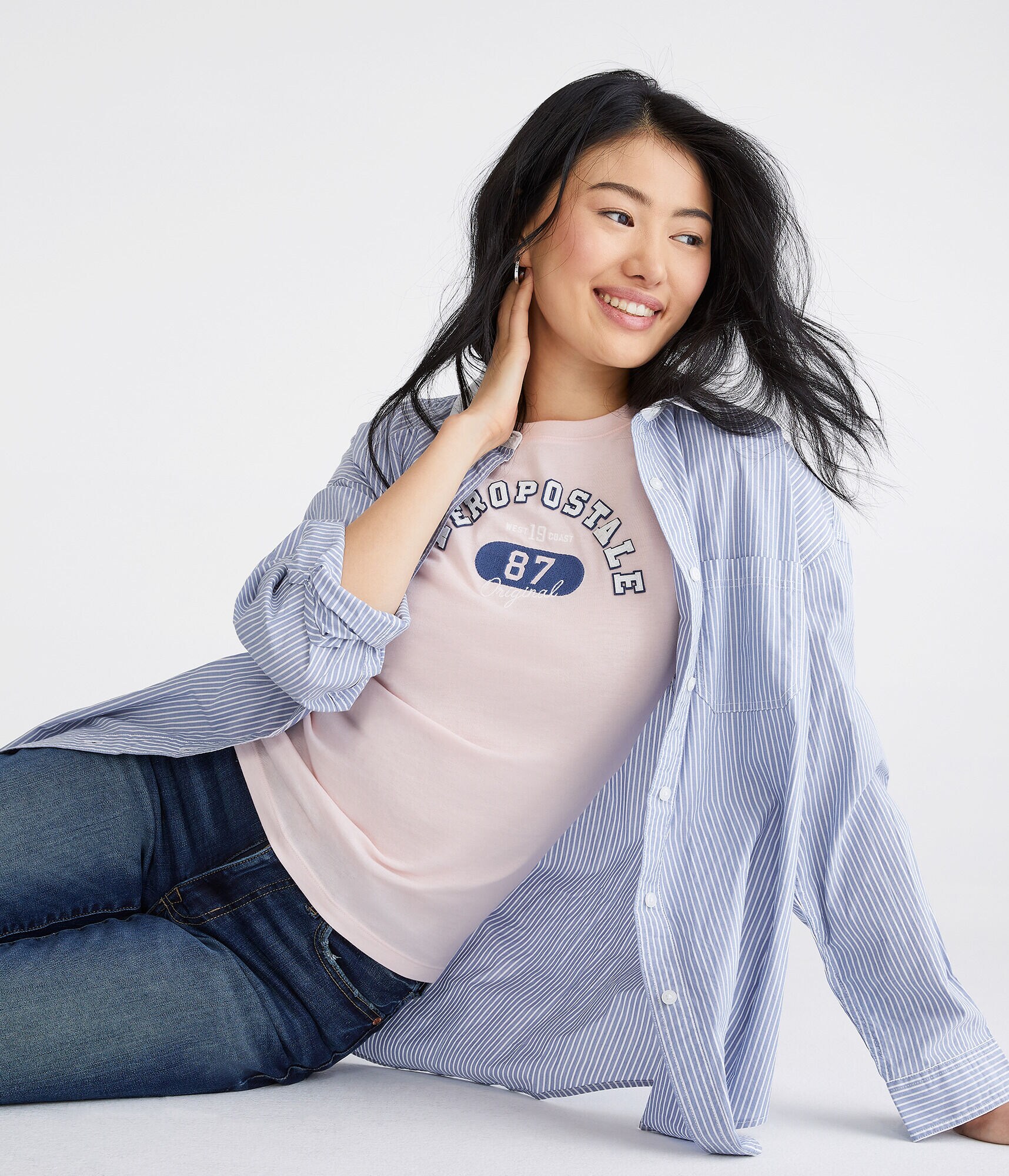 Aeropostale Arch 87 Appliqu&eacute; Graphic Tee