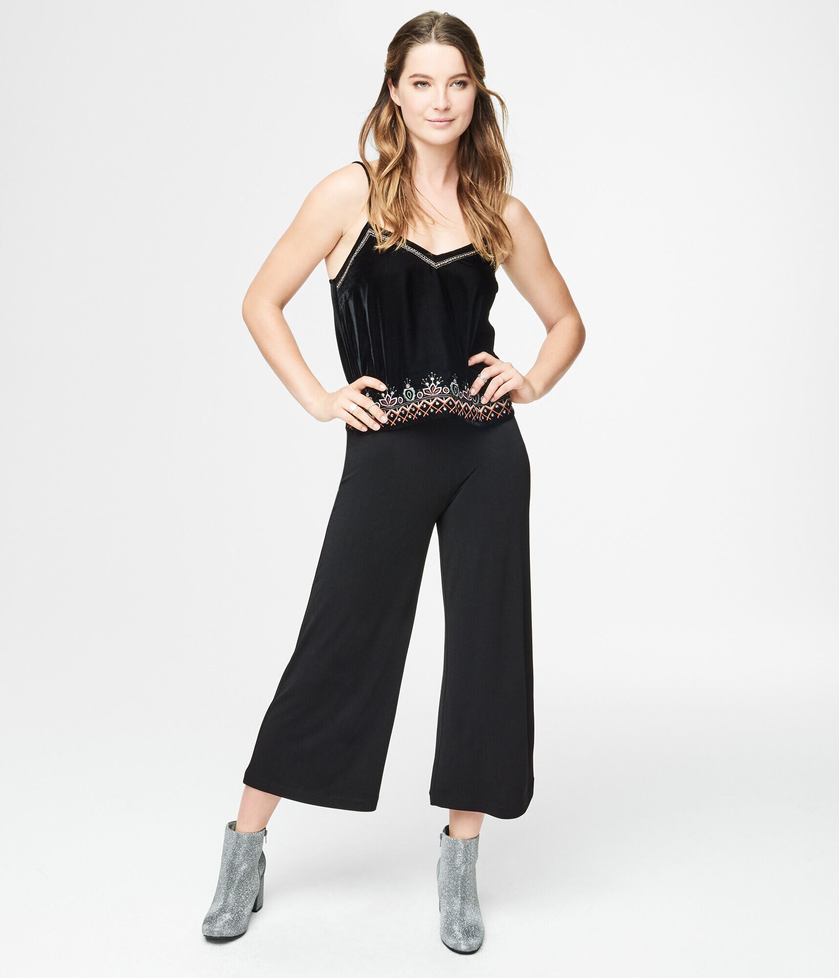 Cr&ecirc;pe Wide-Leg Crop Pants