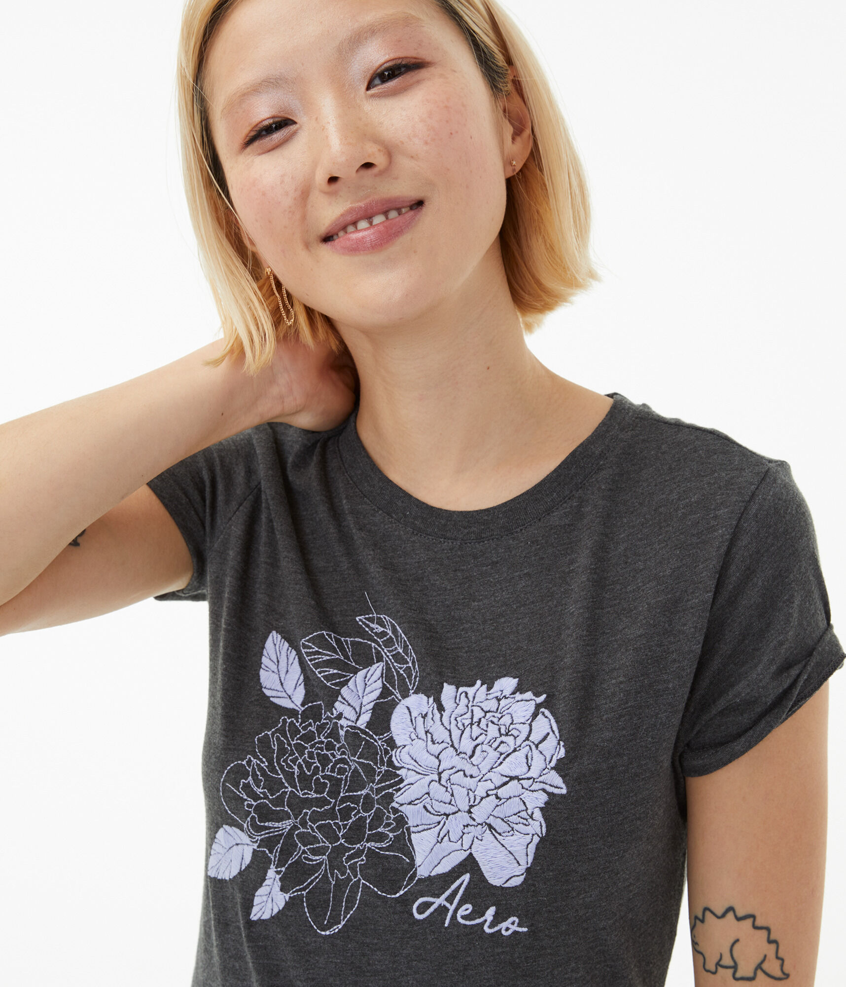 Embroidered Flower Graphic Tee***