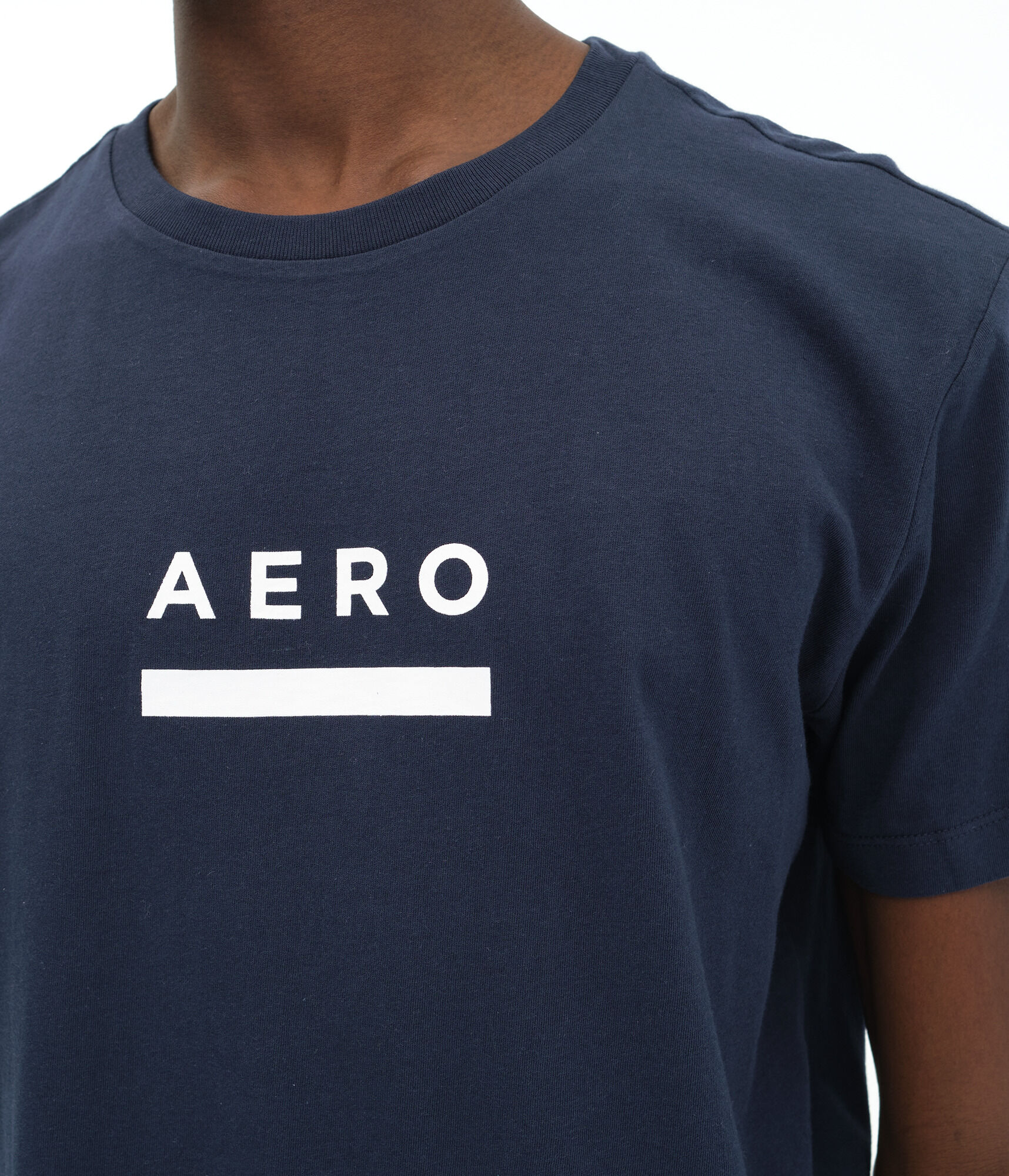 Aero Logo Curved Hem Graphic Tee***