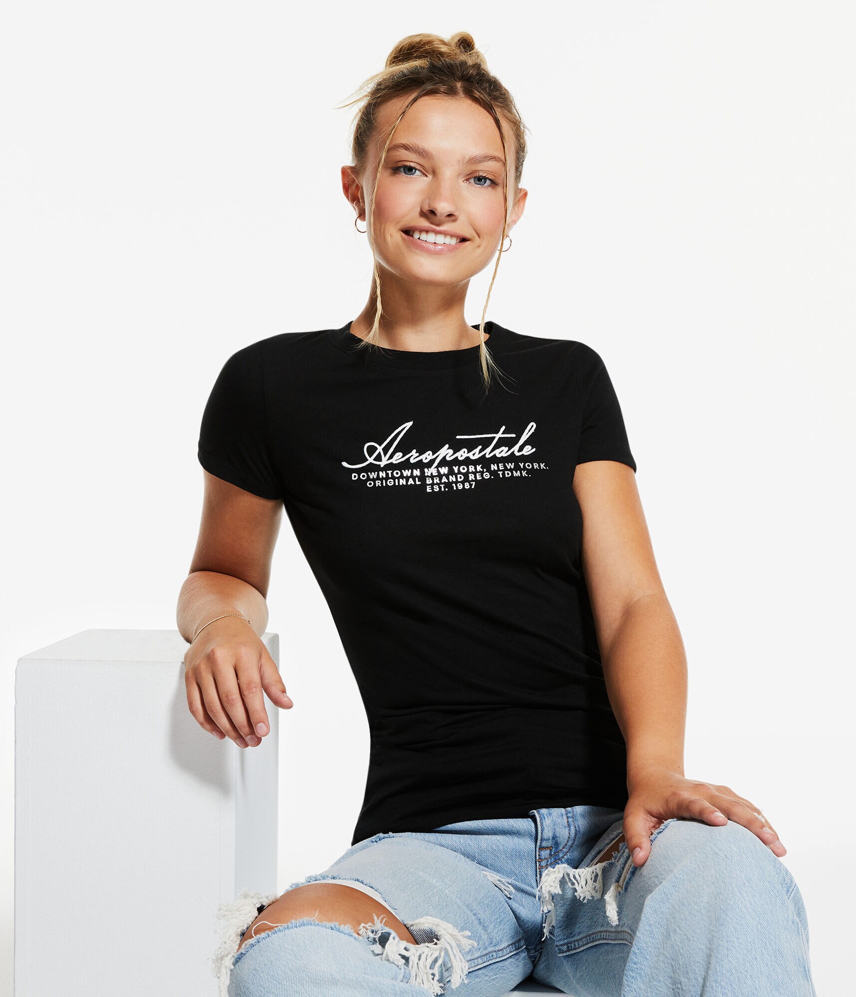 Aeropostale Downtown Script Graphic Tee