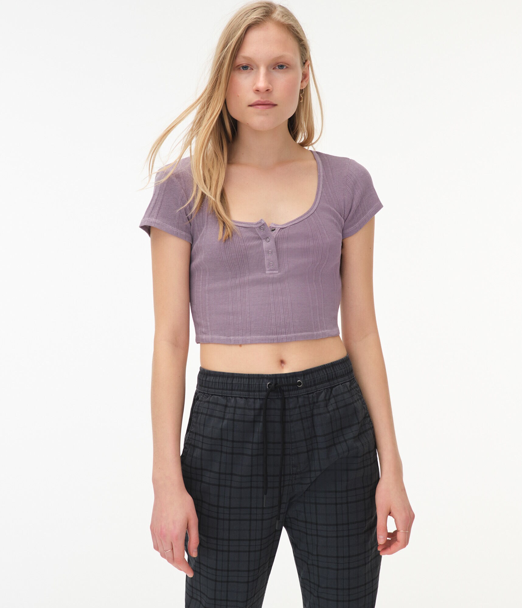 Washed Cropped Snap Henley Tee