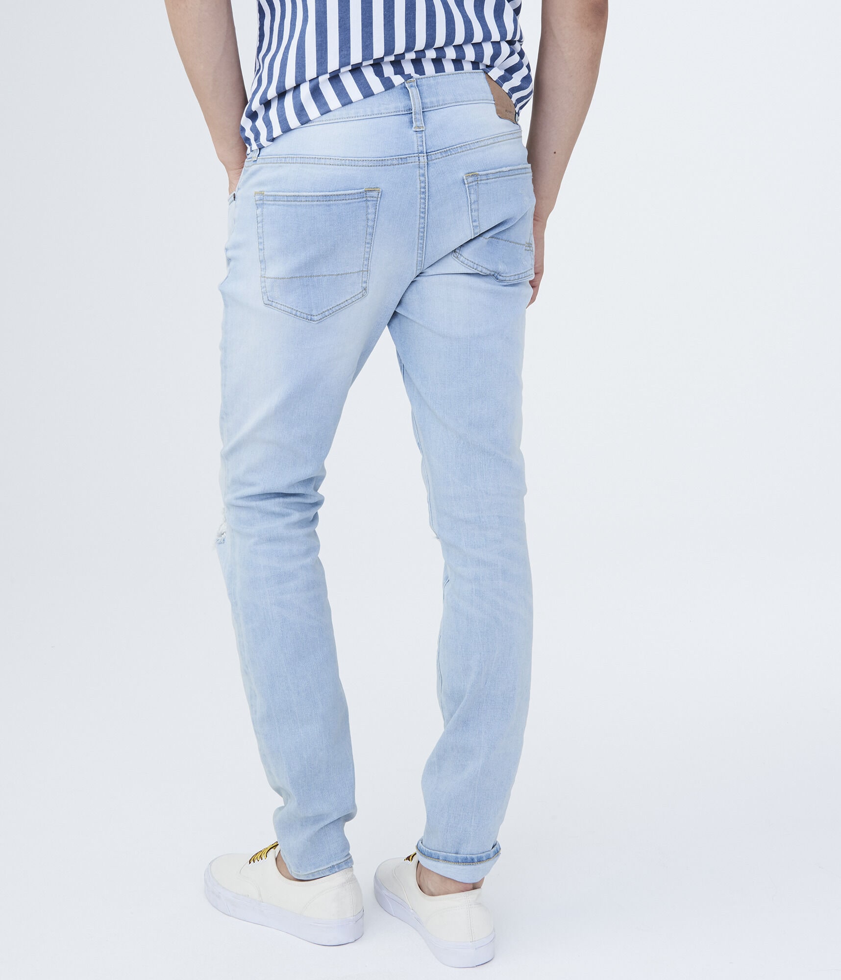 aeropostale light wash jeans