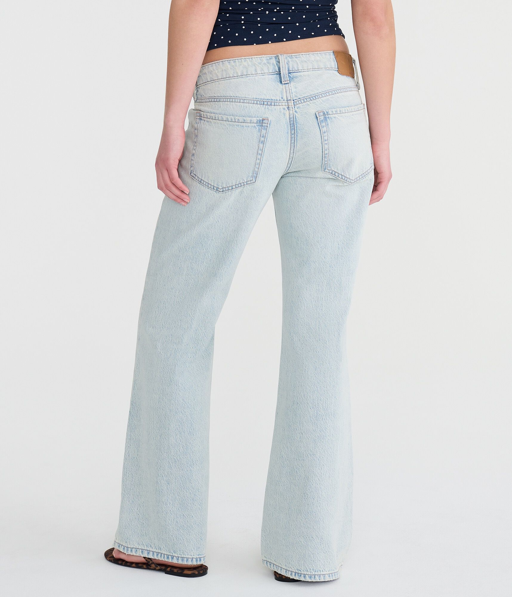 Low-Rise Baggy Flare Jean