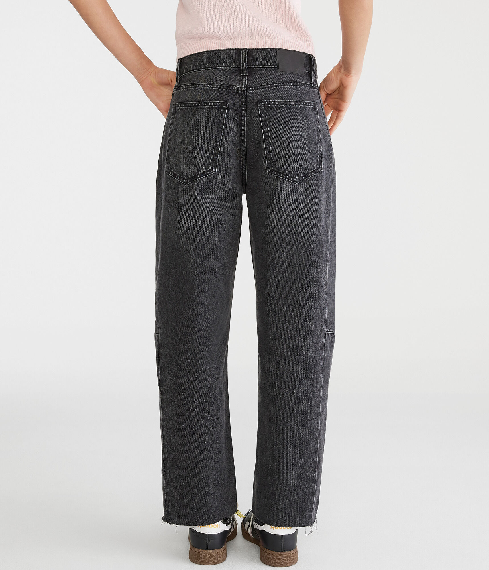 Mid-Rise Barrel Leg Jean