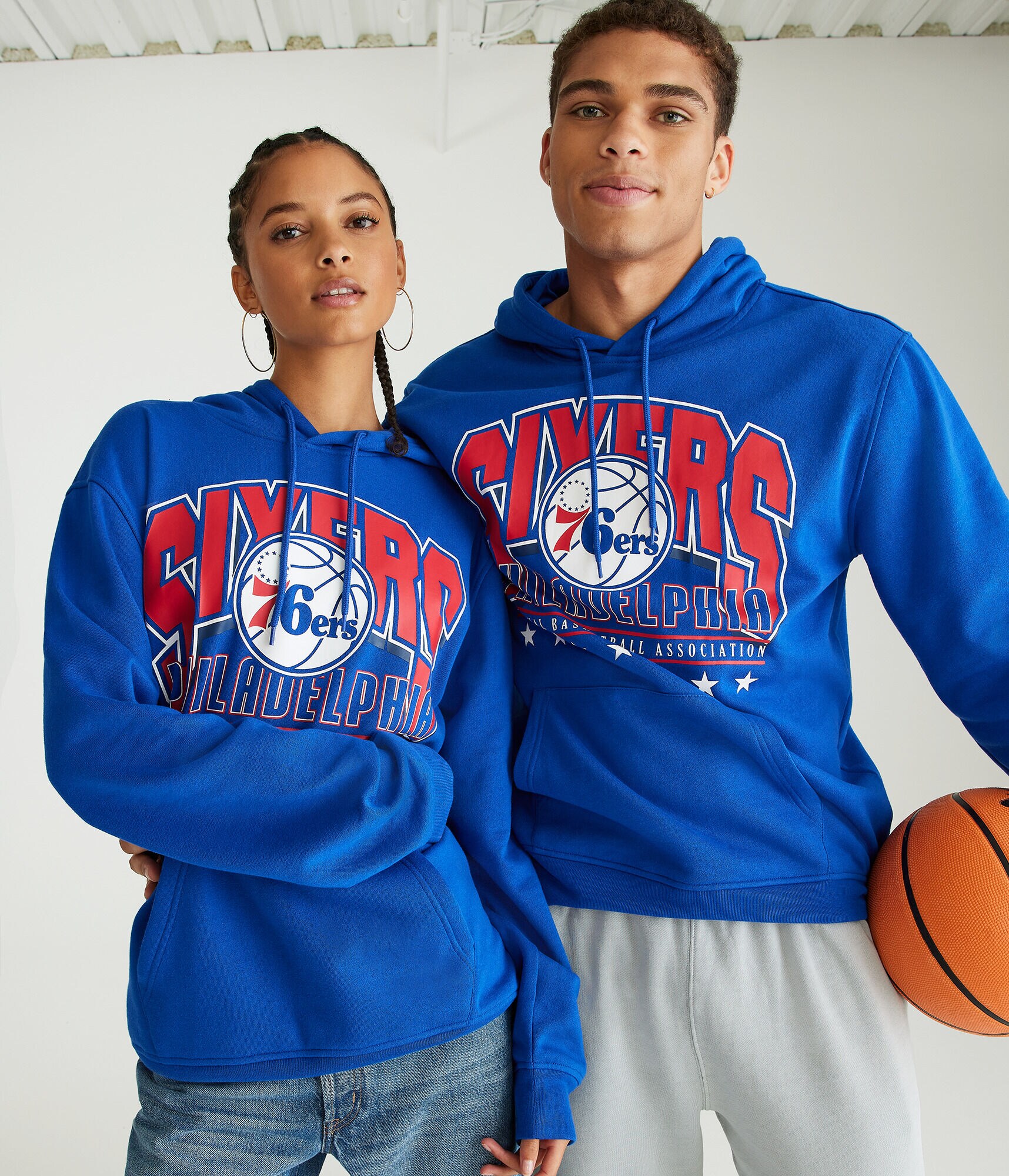 Philadelphia 76ers Pullover Hoodie
