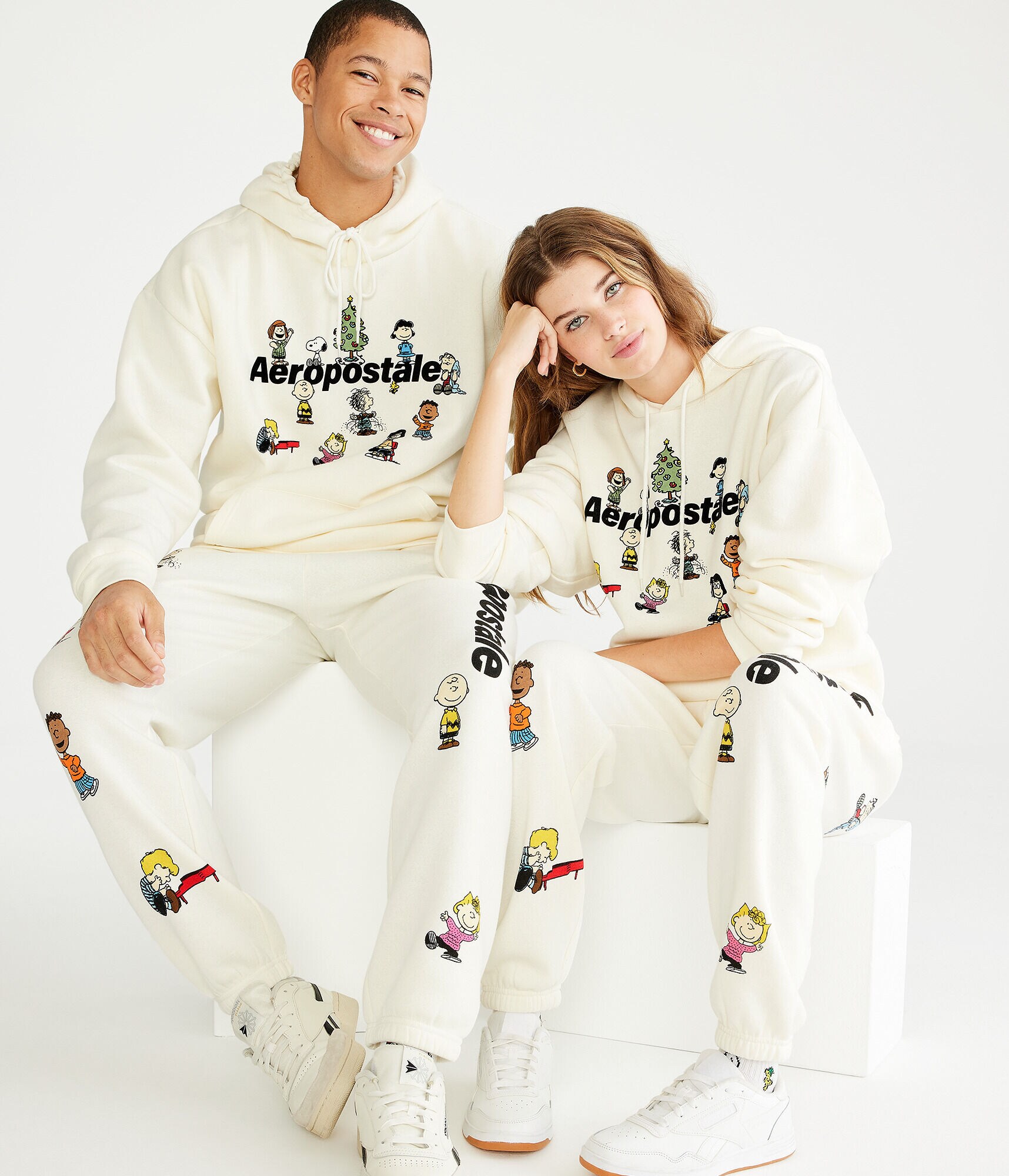 Peanuts&reg; | A&eacute;ropostale Snoopy &amp; Friends Pullover Hoodie