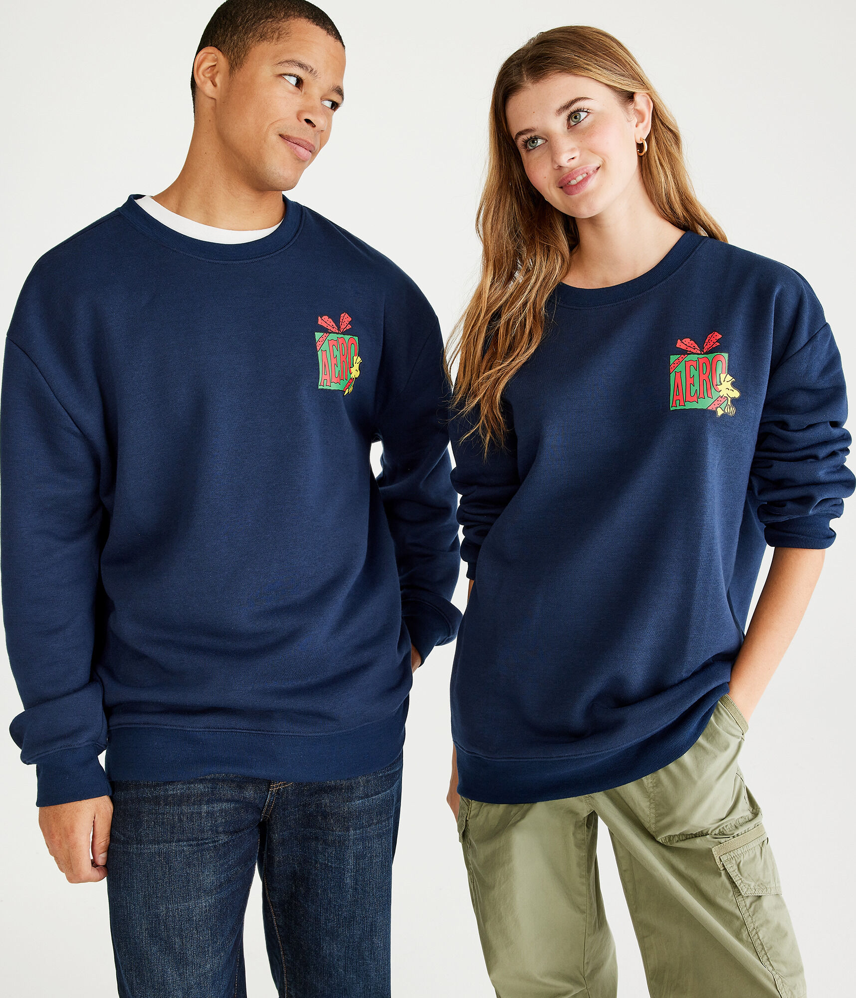 Peanuts&reg; | A&eacute;ropostale Snoopy Present Crew Sweatshirt