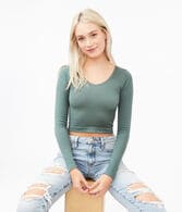 Long Sleeve Seamless V-Neck Crop Top