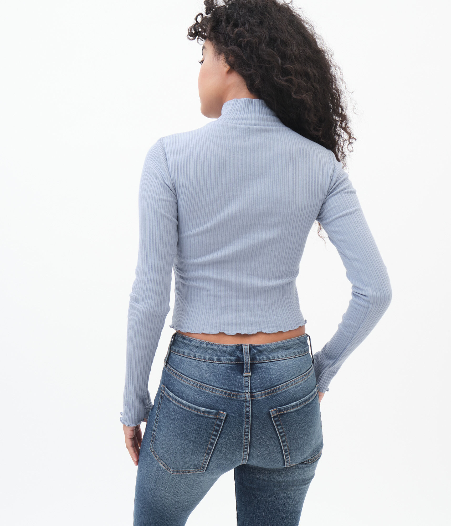 Download aeropostale womens long sleeve buttoned mock-neck crop top ...