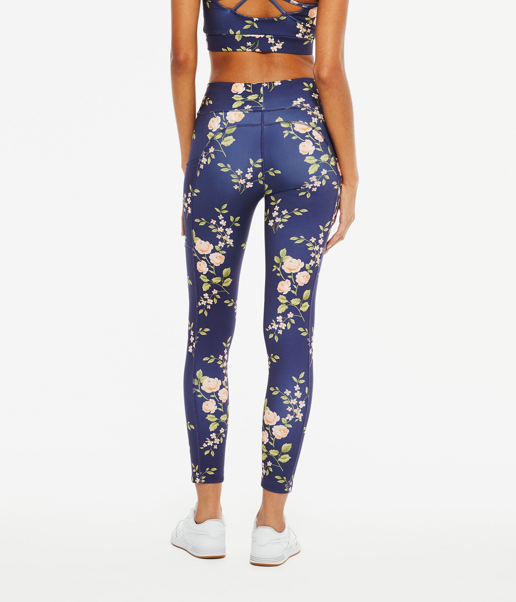 FLOWER 10 POCKETS SHORT LEGGINGS（WOMEN） FLOWER 10 POCKETS SHORT LEGGINGS (WOMEN)