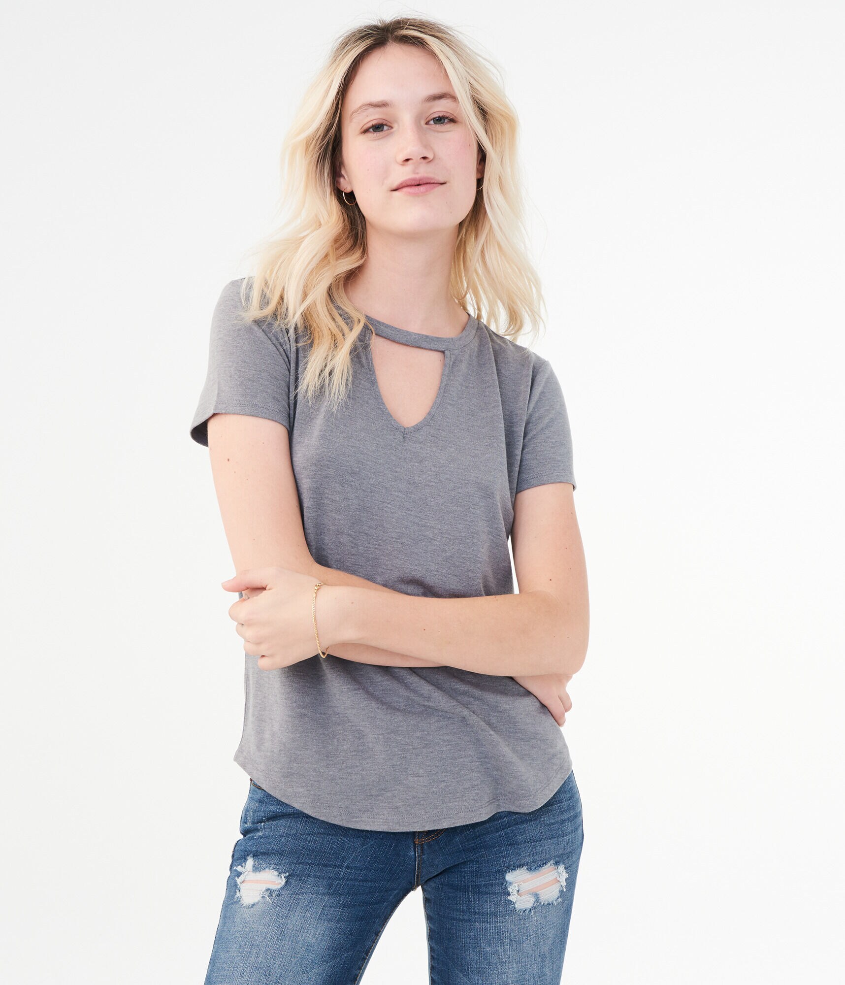 Solid Neckline Cutout Tee***
