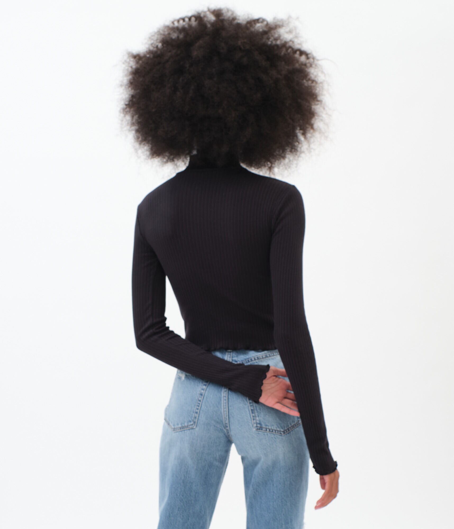 Long Sleeve Buttoned Mock-Neck Crop Top